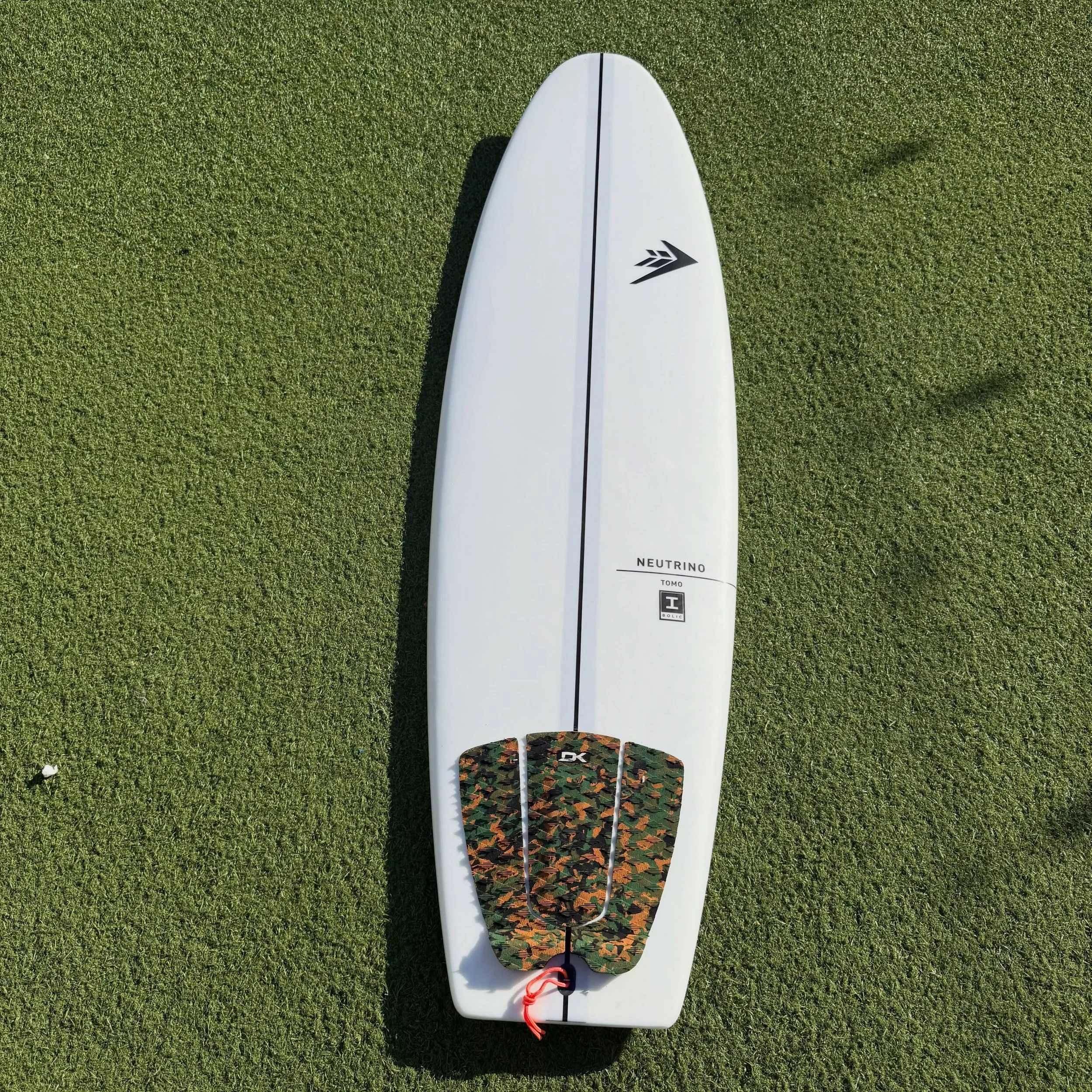 Used @firewiresurfboards Neutrino 

Great condition

6&rsquo; x 20 1/2 x 2 7/8 @ 40 Liters

-$599-