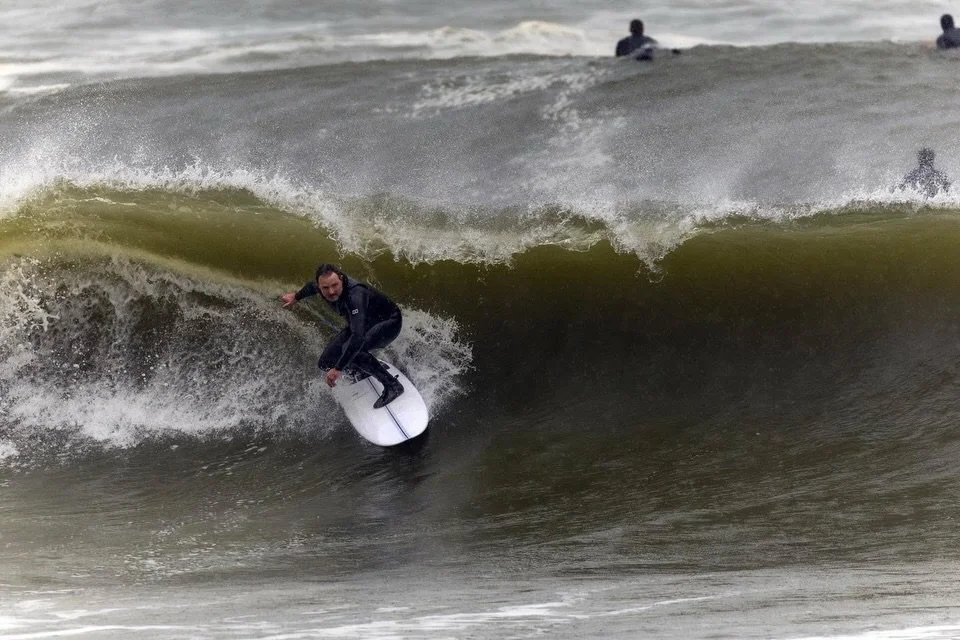 Phil putting the Firewire Minecraft to work in his 00 Yamamoto @firewiresurfboards @00akadoublezero 

📸 @thedailybs