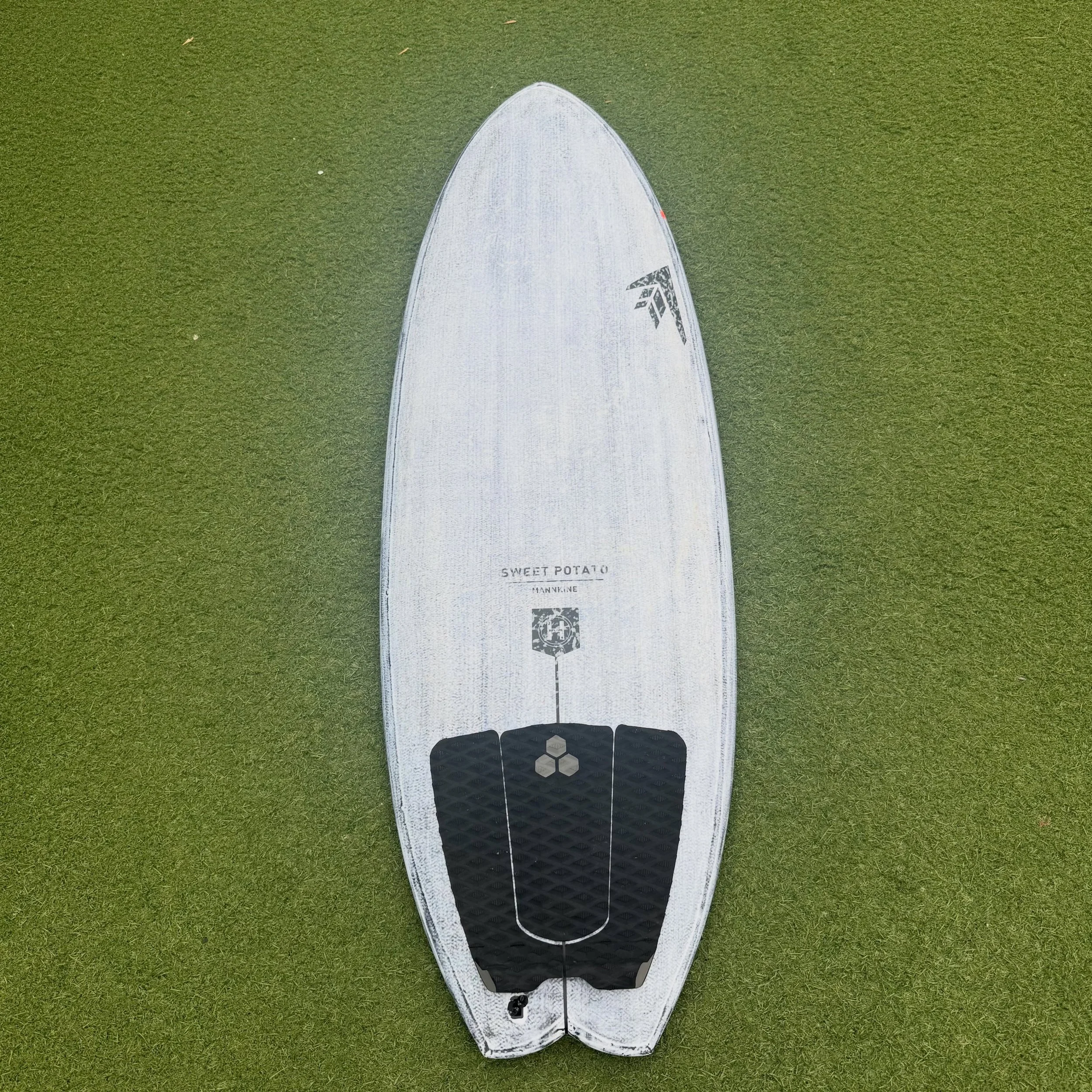 Used @firewiresurfboards Sweet Potato

Used once, like new condition

5&rsquo;6 x 22 x 2 9/16 @ 37.8 Liters

-$799-