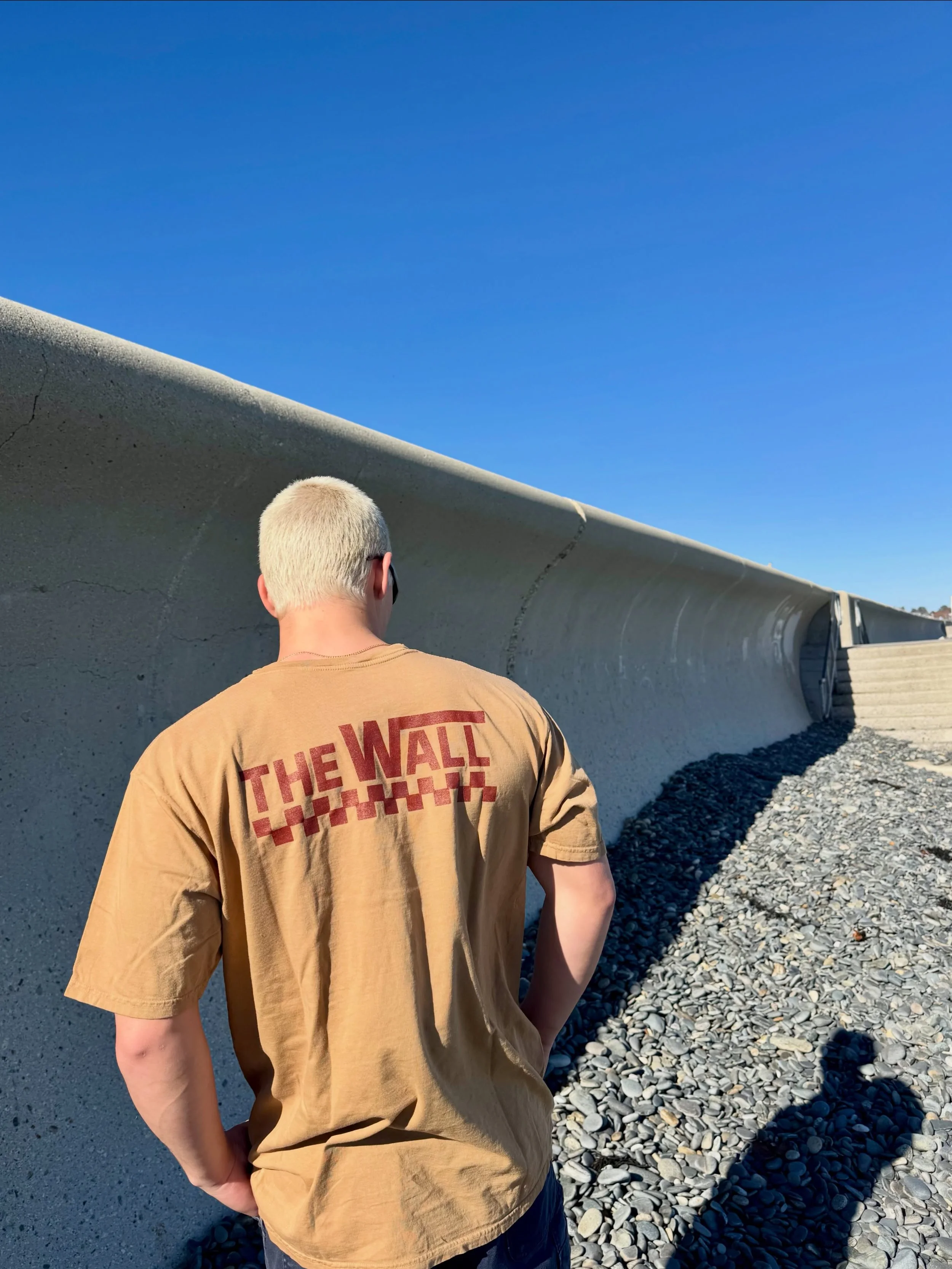 New colors, same go-to tee 🌊 The Wall Tee just dropped in fresh fall colors. Perfect for everyday wear when you&rsquo;re not in the water. Grab a fresh one for yourself or stash one away for a holiday gift. Shop in store or online🤙🏽
