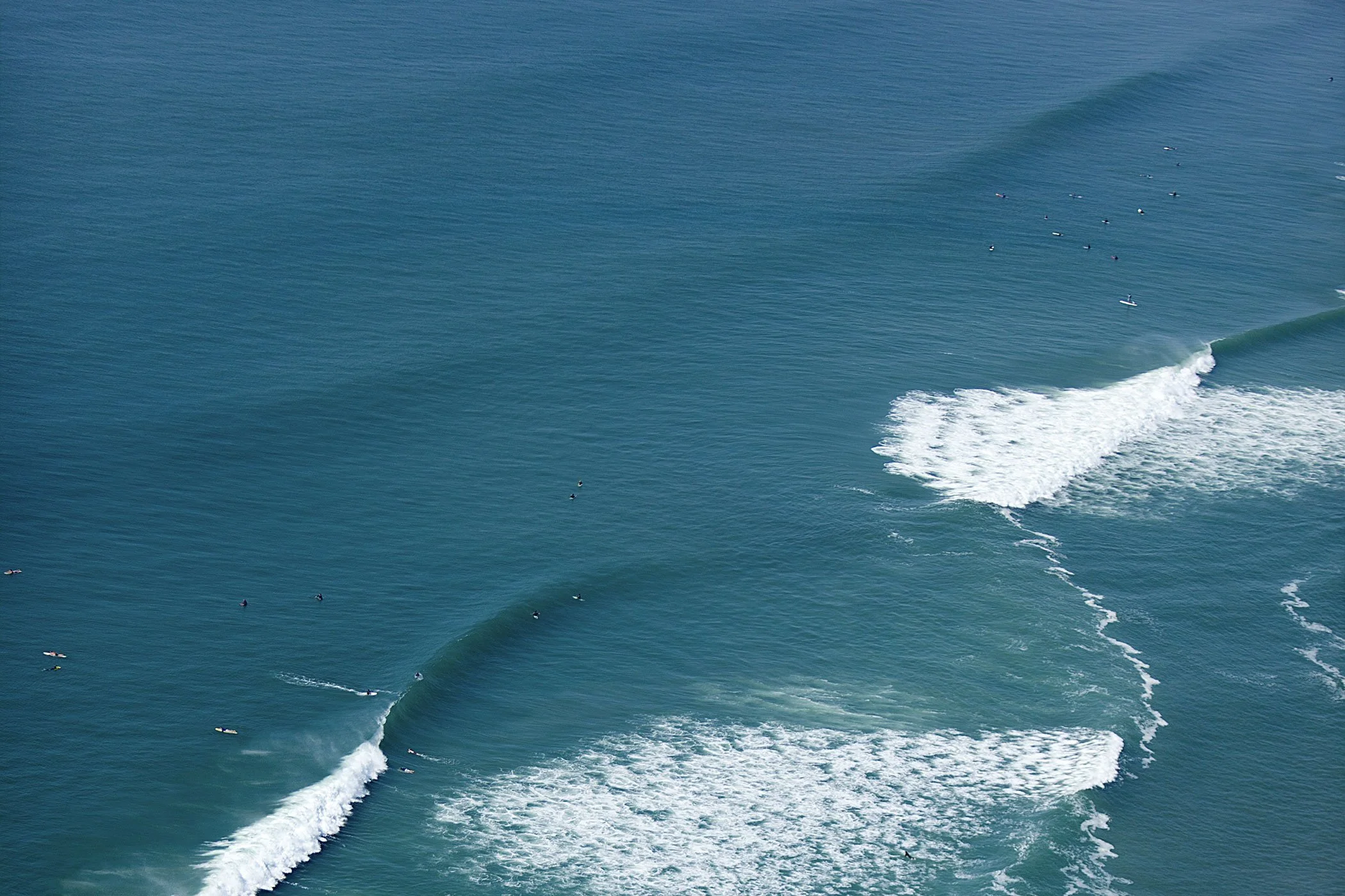 Cinnamon Rainbows Surf Cam