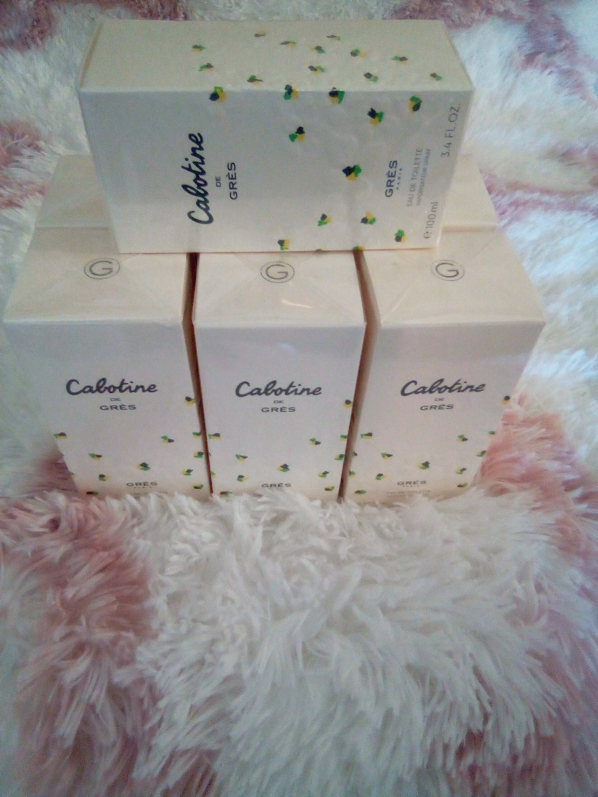 Carbotine parfum wholesale (8 total)