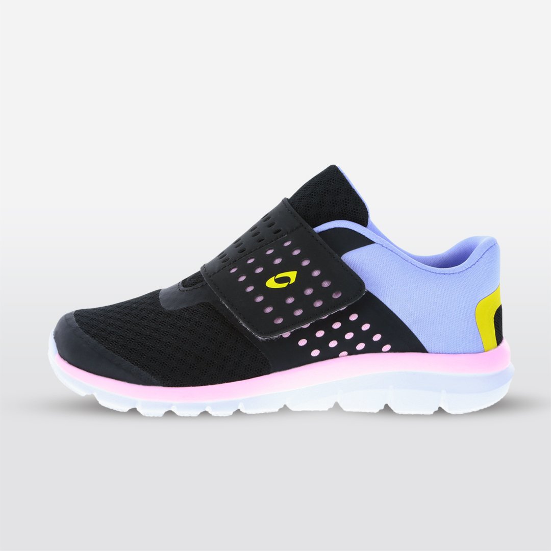 Cross Trekkers - Gusto - Black/Periwinkle/Pink