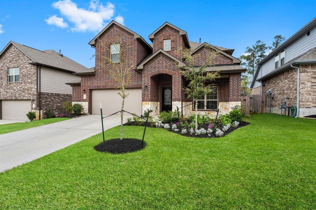 168 Chestnut Meadow Drive, Conroe, TX 77384