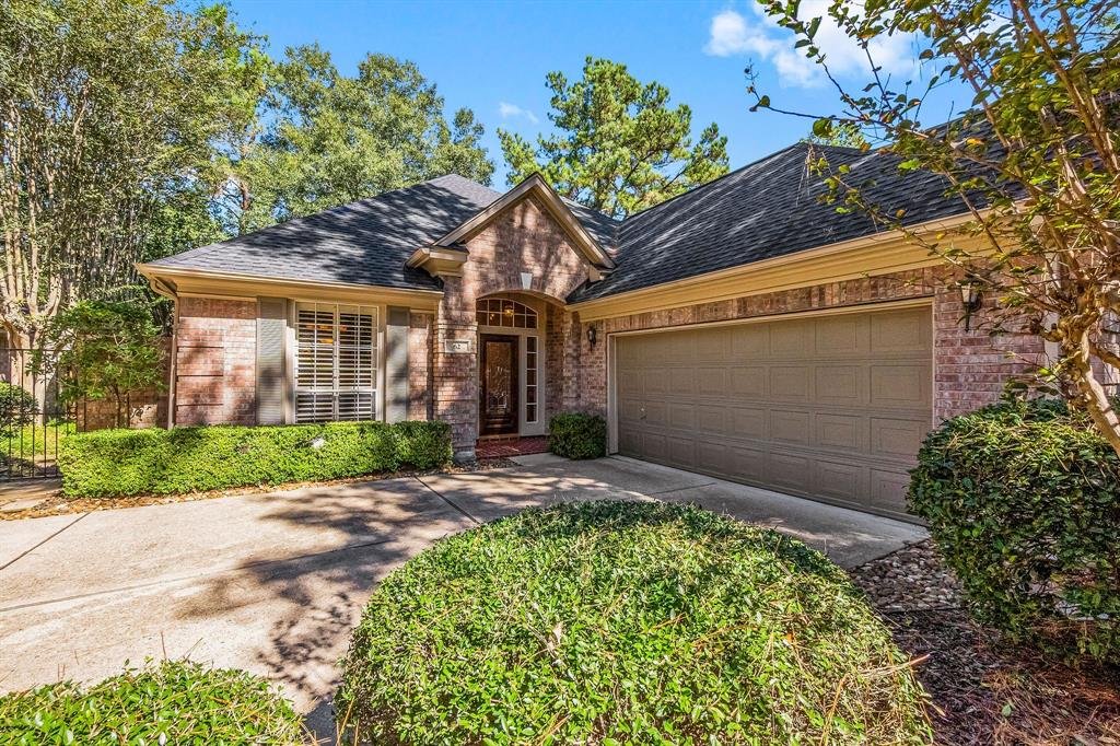 62 Vista Cove Drive The Woodlands, TX 77381
