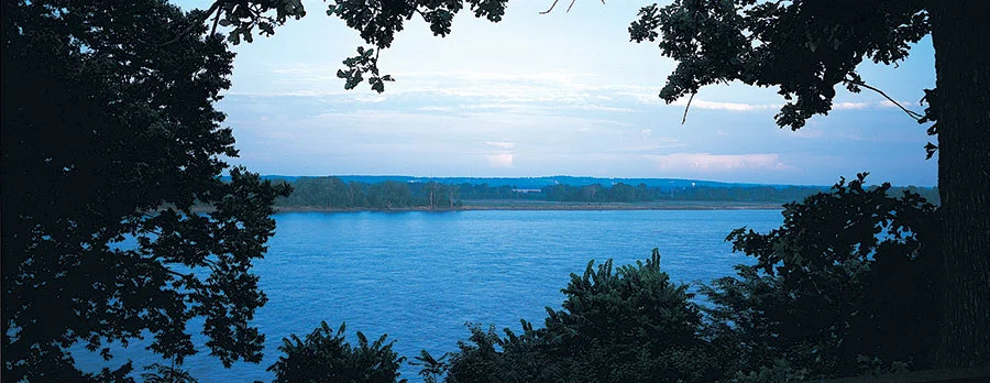 The Beautiful View of the Mississippi River from St. Louis Altenheim