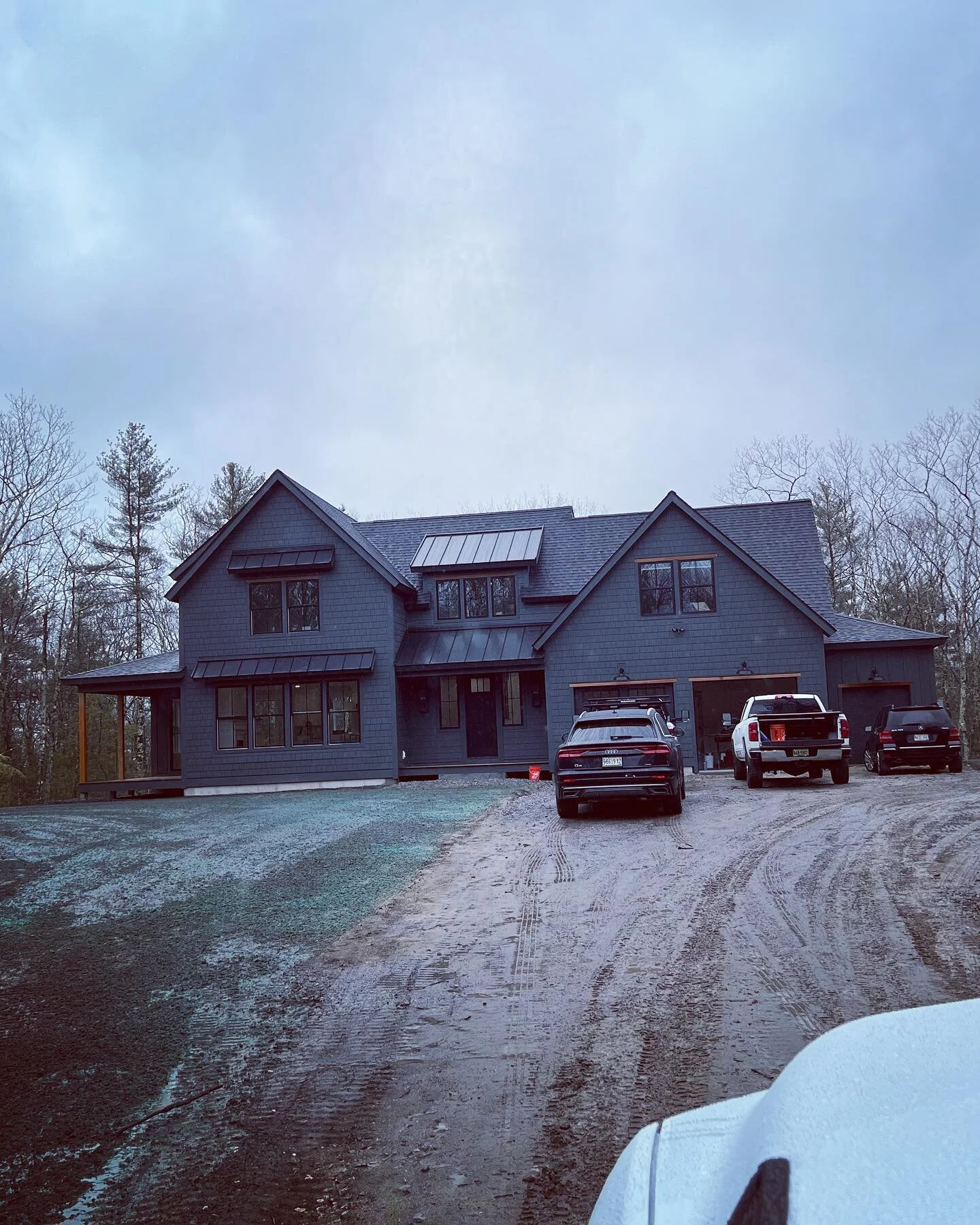 Checking to see how our clients first weekend went in their now home on this rainy day! 
.
#buildersofig #customhouse #envyconstruction #construction #mainermedia #customhomes #residentialdesign #constructionlife #engcivil #renovation #maine #mainec