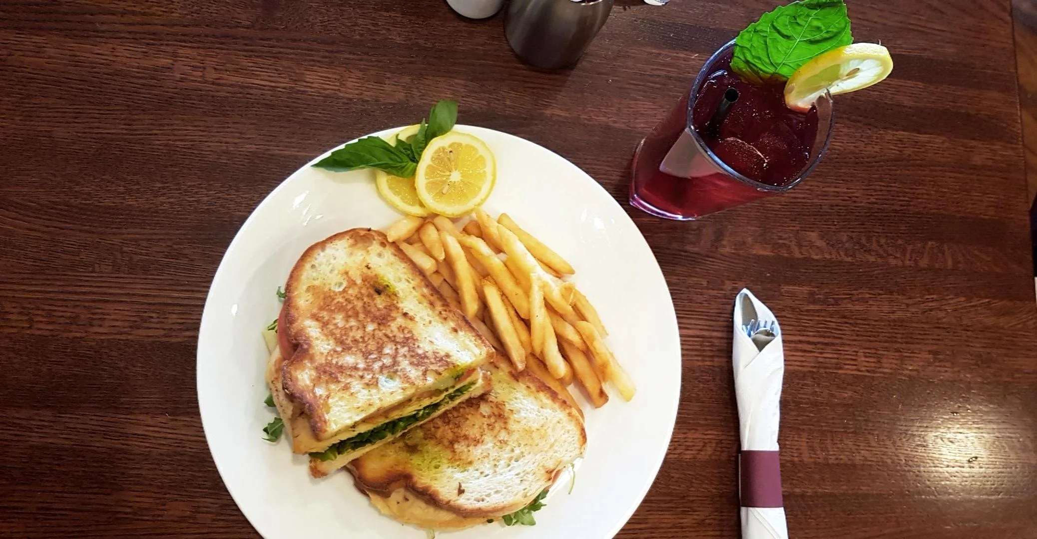 Yia Yia's Pancake House & Restaurant