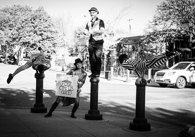 Boise Circus Guild Front Yard Circus is juggling the challenges of performing and inspiring in the time of Covid. We created a tiny traveling troupe coming to front yards in your neighborhood. Prepare to be awed and delighted! We will be sharing smil