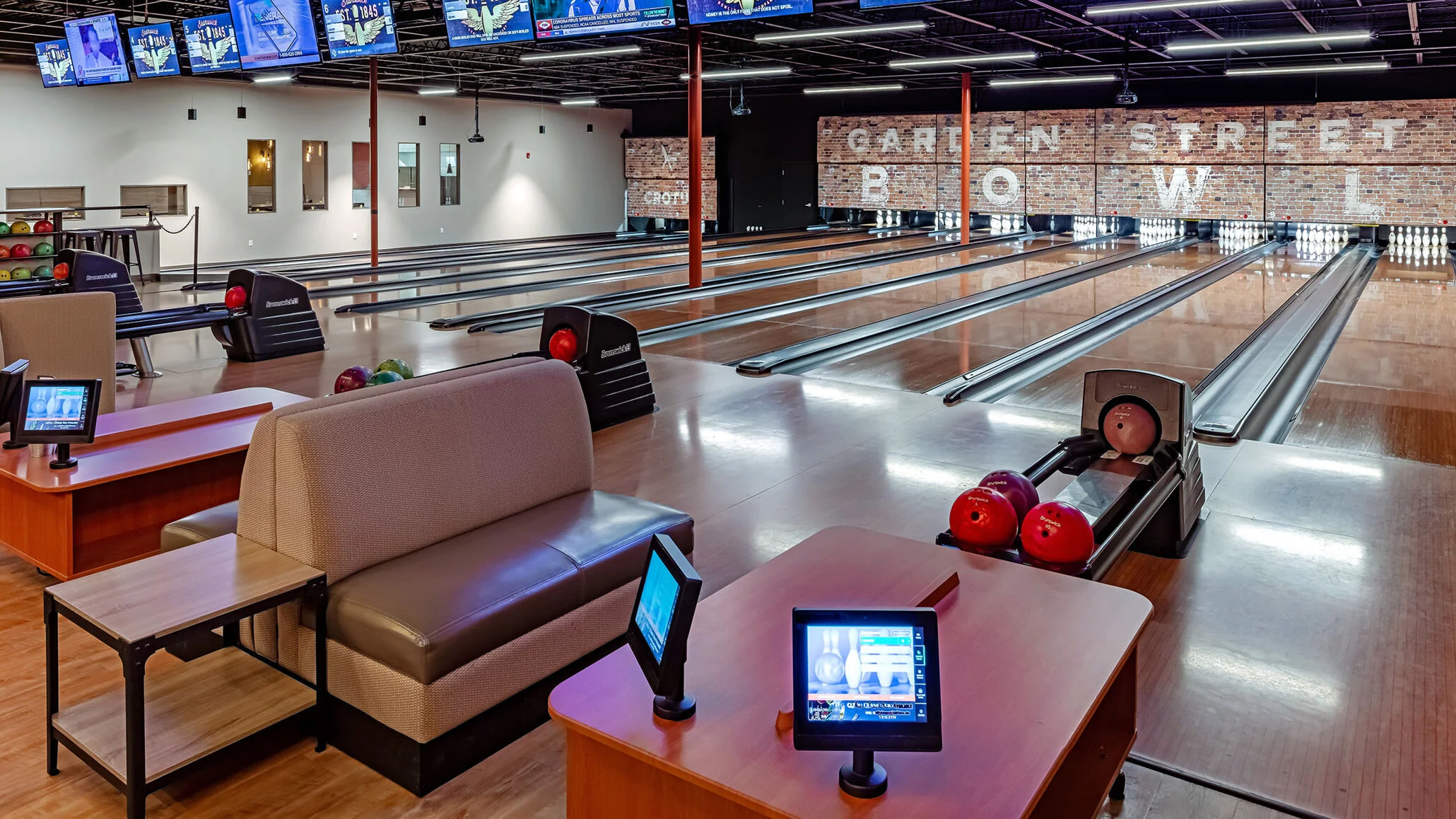 Garden_Street_Bowl_Lanes_Feature_Kennebunk_ME_16x9_cc6833e5b379cf061e625296f23dfd1b[1].jpg