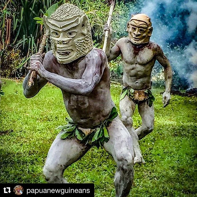 📷 by @papuanewguineans #repost
・・・
Credit to from @wandergal -  The story goes that the men in Asaro village went to war with a neighboring tribe. They hid in muddy water and when they emerged, covered in mud, their enemies thought they were spirits