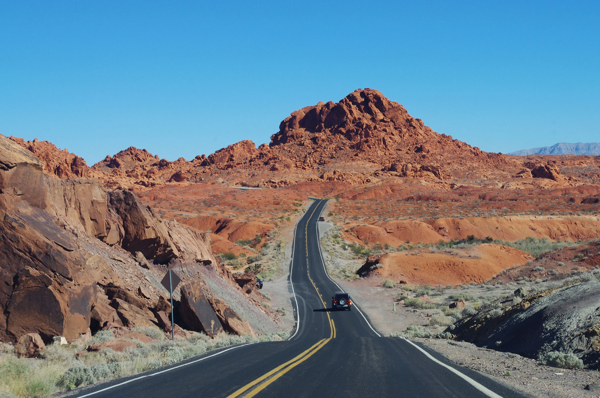 nevada-road.jpg