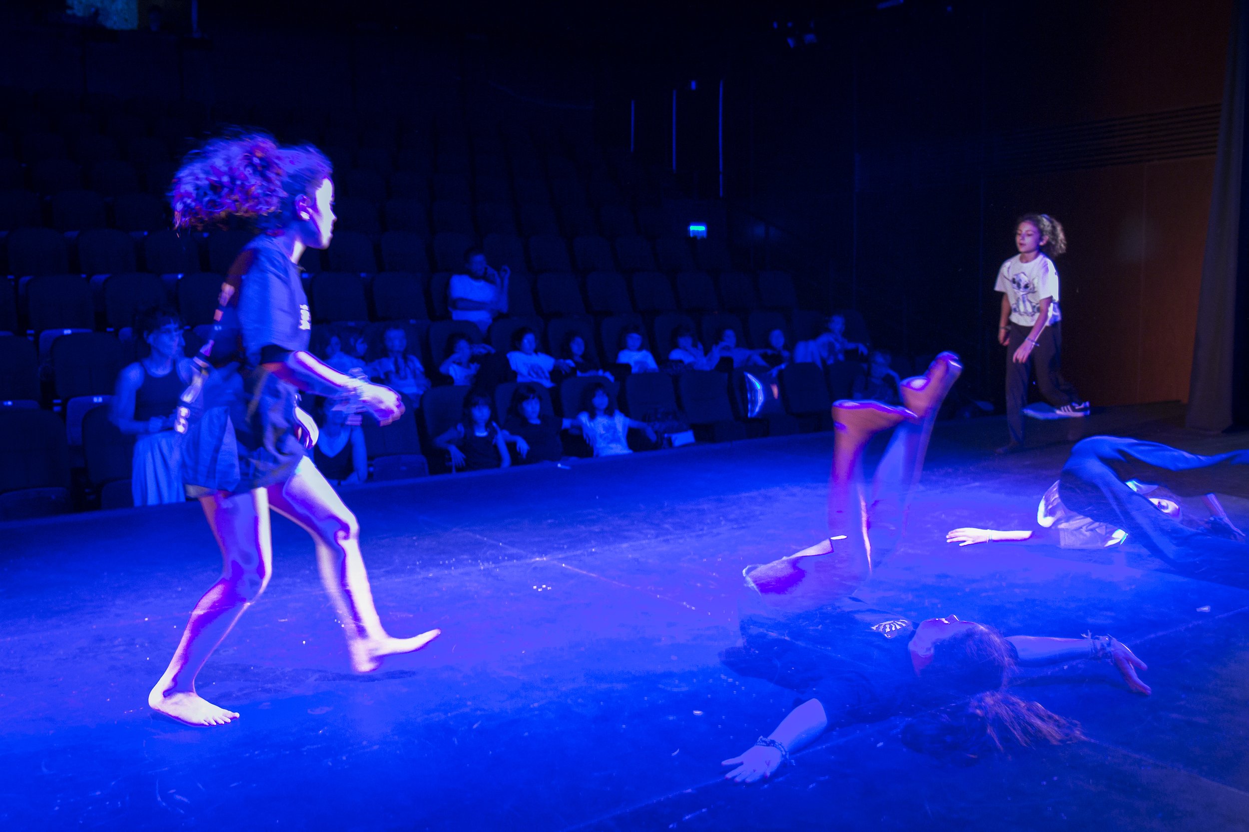 Ensayo 2025 teatro-11.jpg