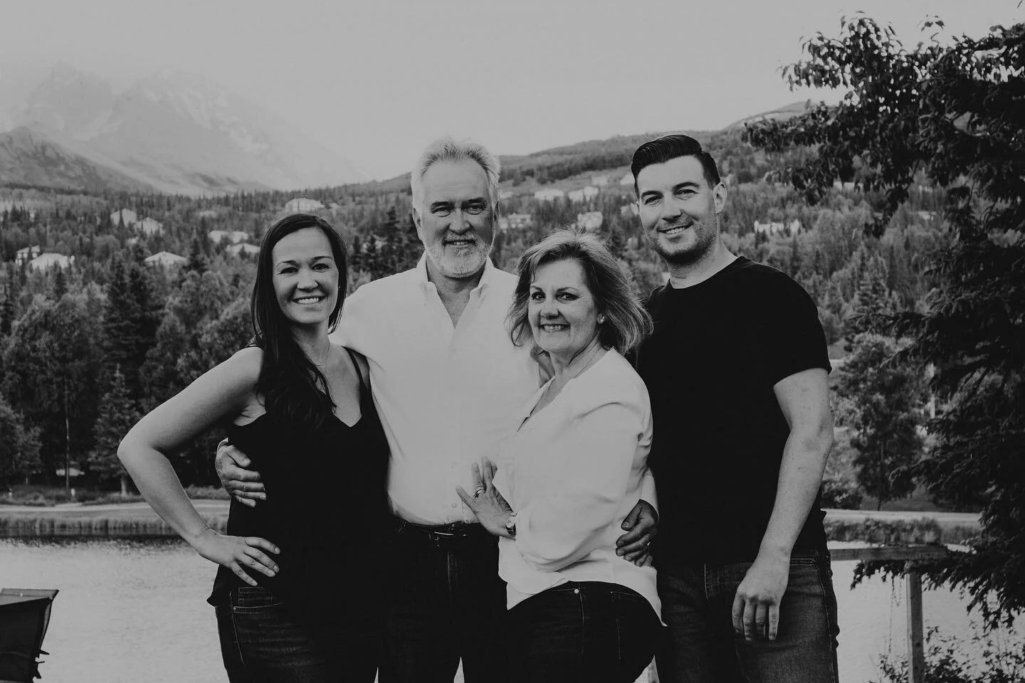 One of my favorite families! ❤️
#alaska #familyphotos #stonedesigns907