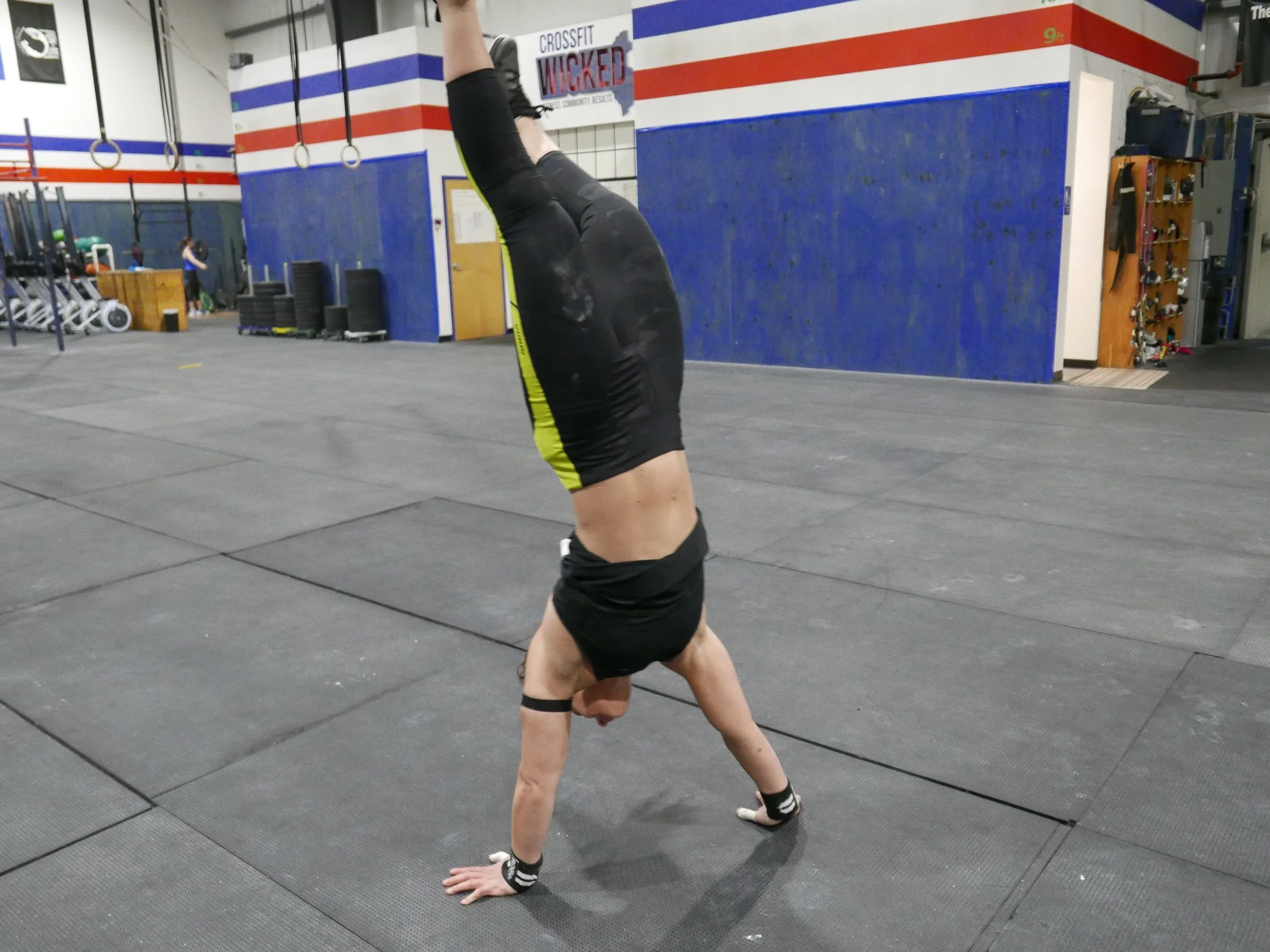 handstand.jpg