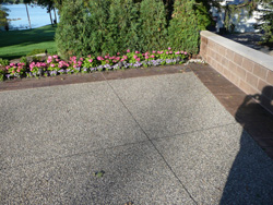 2Driveway_14.jpg