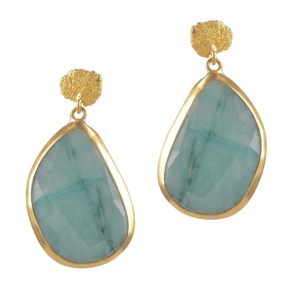 Emeralds+with+22k+nugget+earrings.jpg