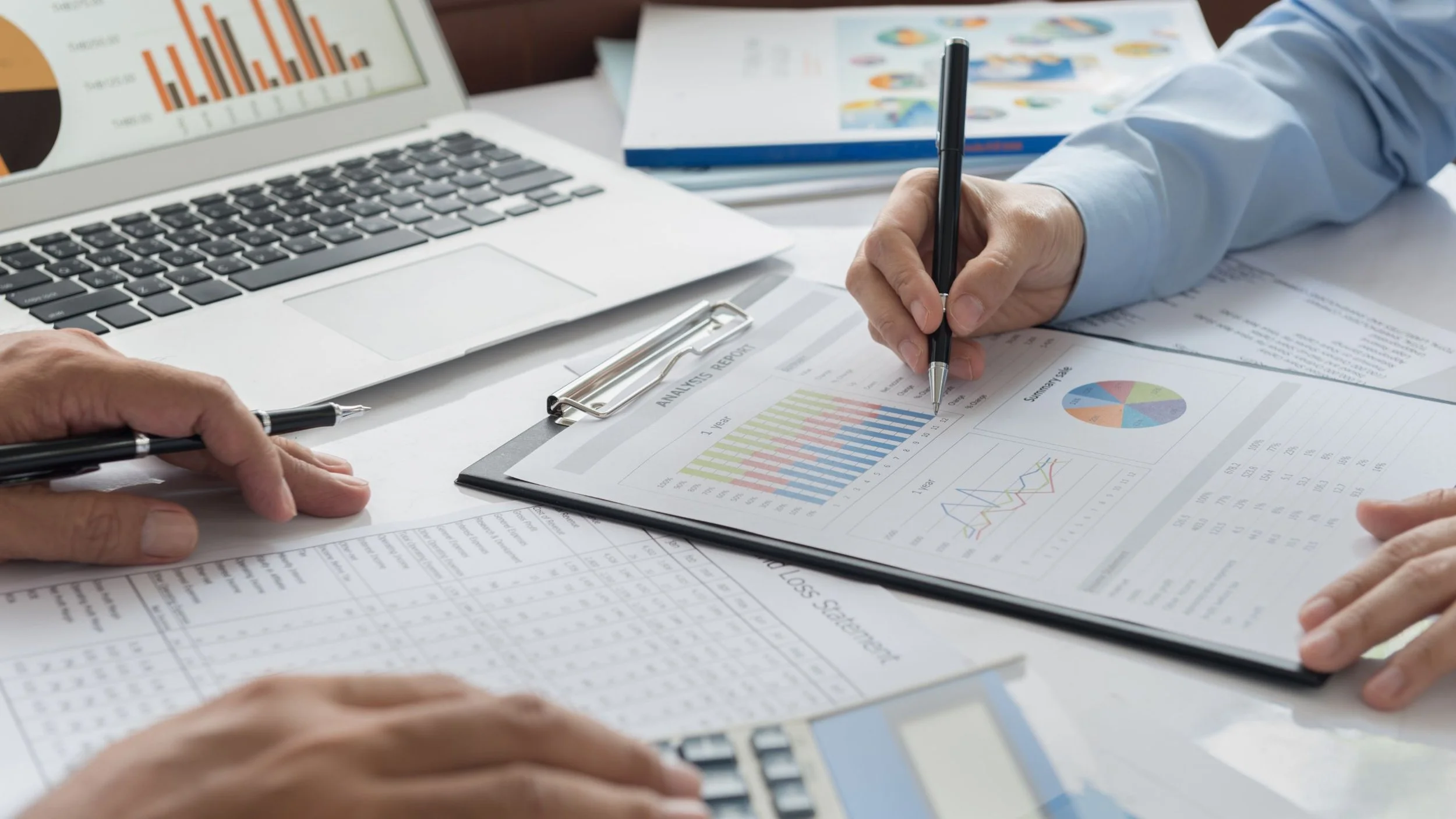Navigating the Texas Contracts: Key Contract Terms for Collecting Accounts Receivable