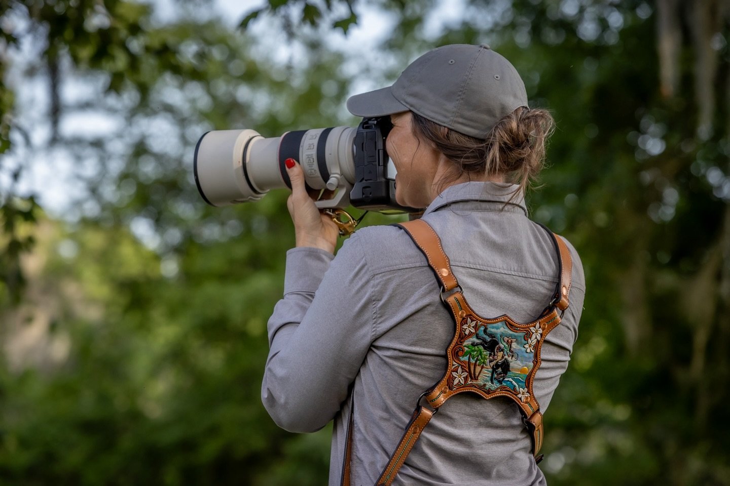 Check out the incredible artistry and craftsmanship of my new leather tooled dual camera harness that I commissioned from @twistedkleather ! I met Kristin at this year&rsquo;s @artofthecowgirl and she was willing to take on the challenge. I am in lov