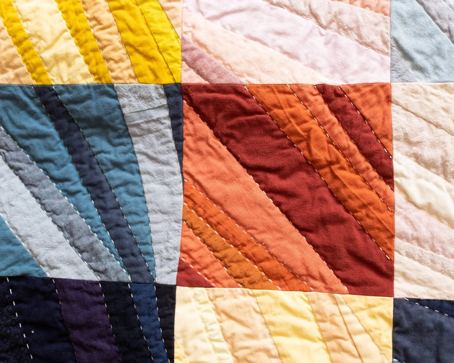 PaintedHills_detail02.jpg