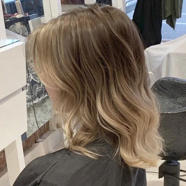 Colour melt #ombré #eranbenn #organic #salon #fashion #lifestyle #davinesformula #davinesview #davinescolour @brendamcguff #hairstylist #hairdresser #hairoftheday #hairofinstagram