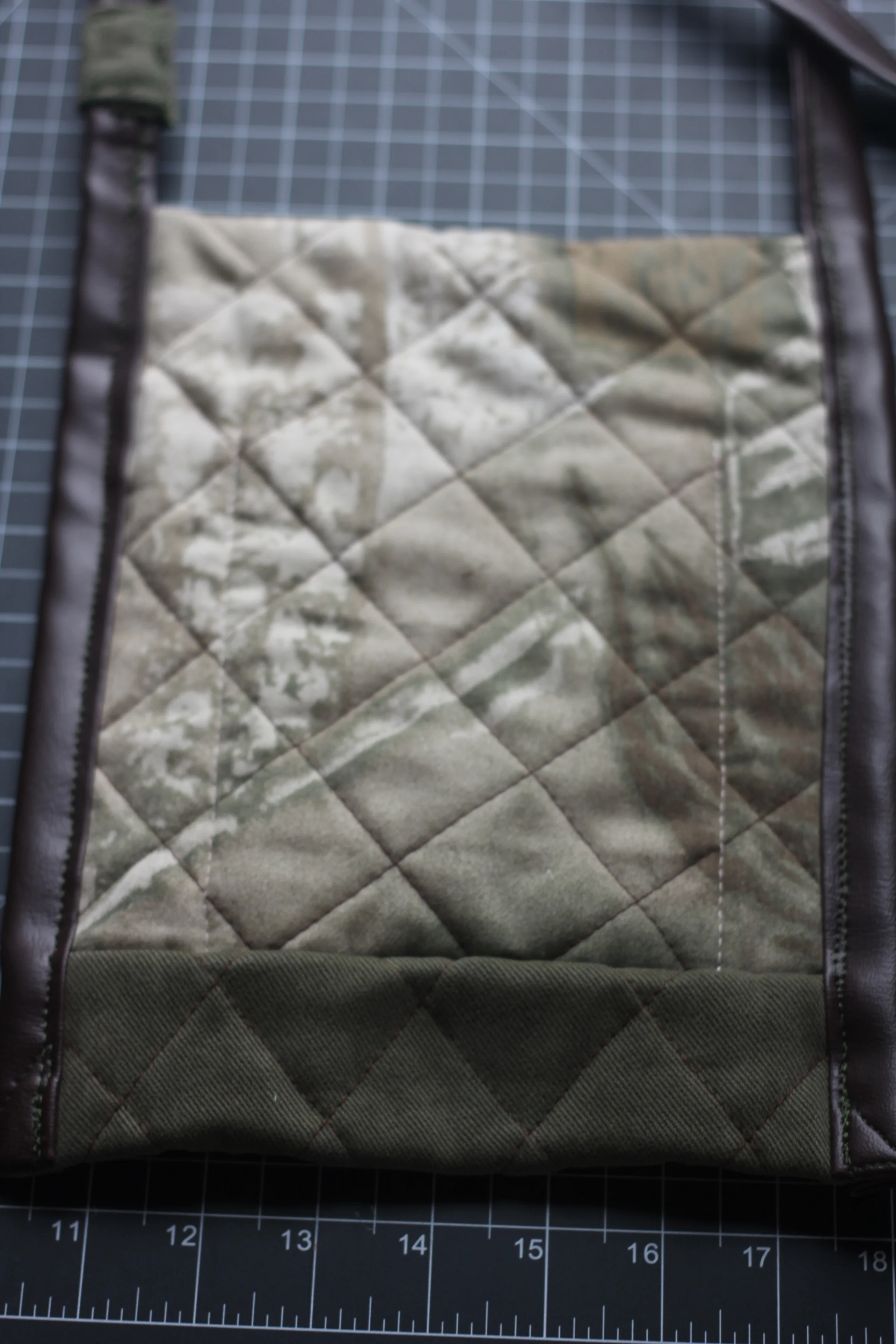 Quilted Pasport Bag 02 (detail)