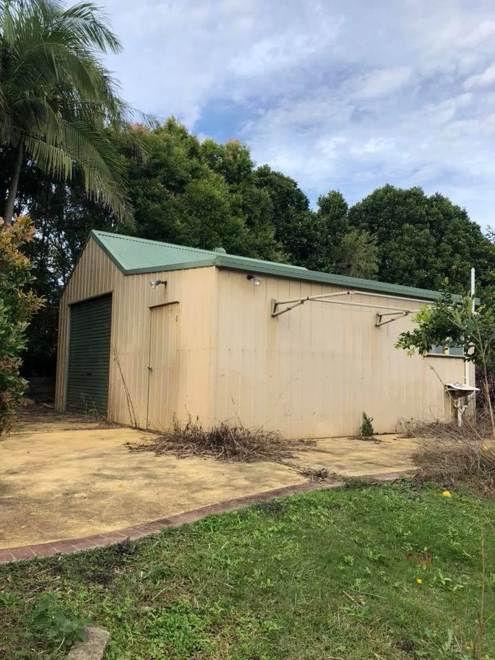 Barn_Roof_GreentoGrey_Before.JPG