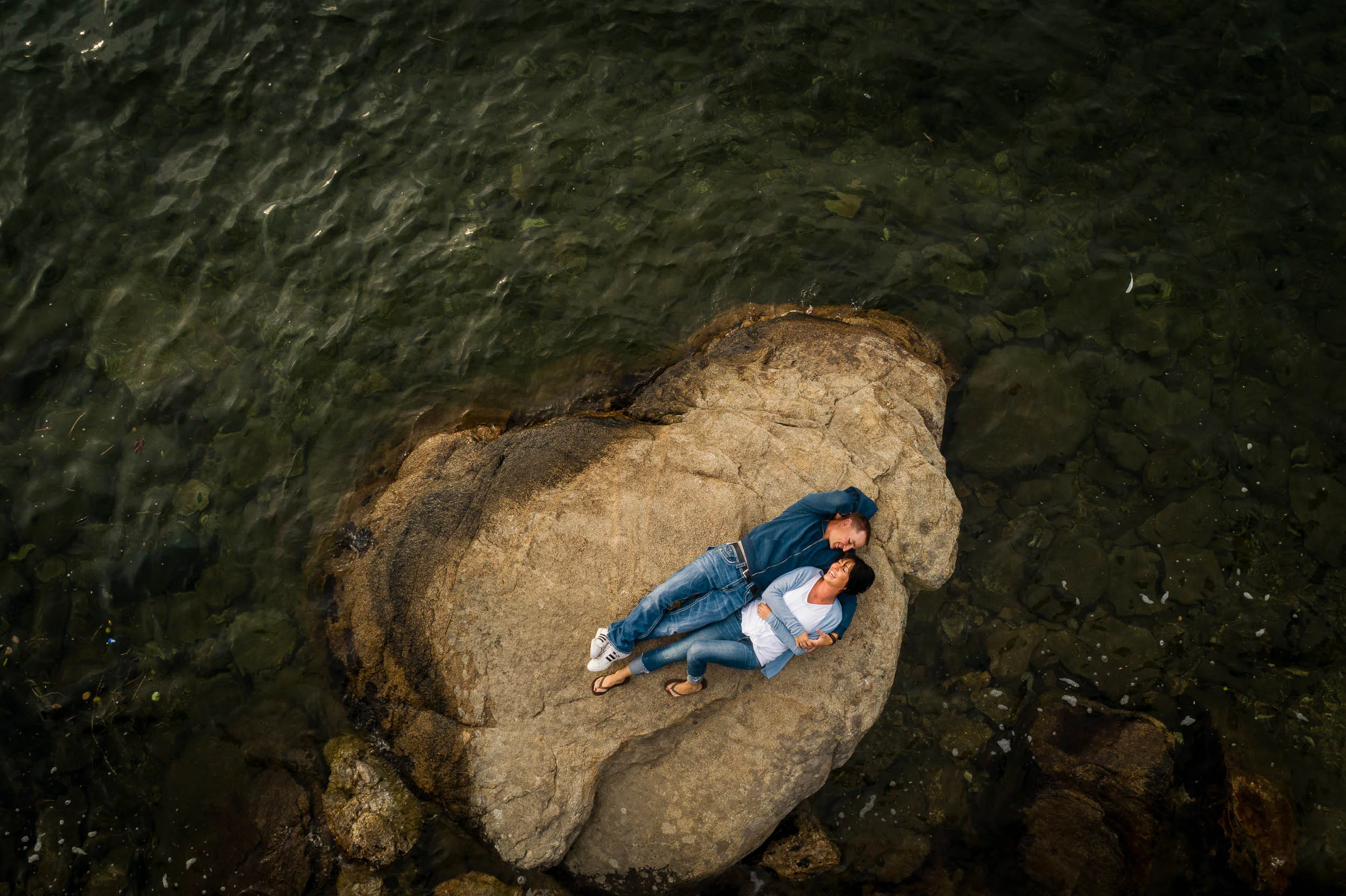 Spokane Photographers: Mitch &amp; Serena's Morning Lakeside Engagement