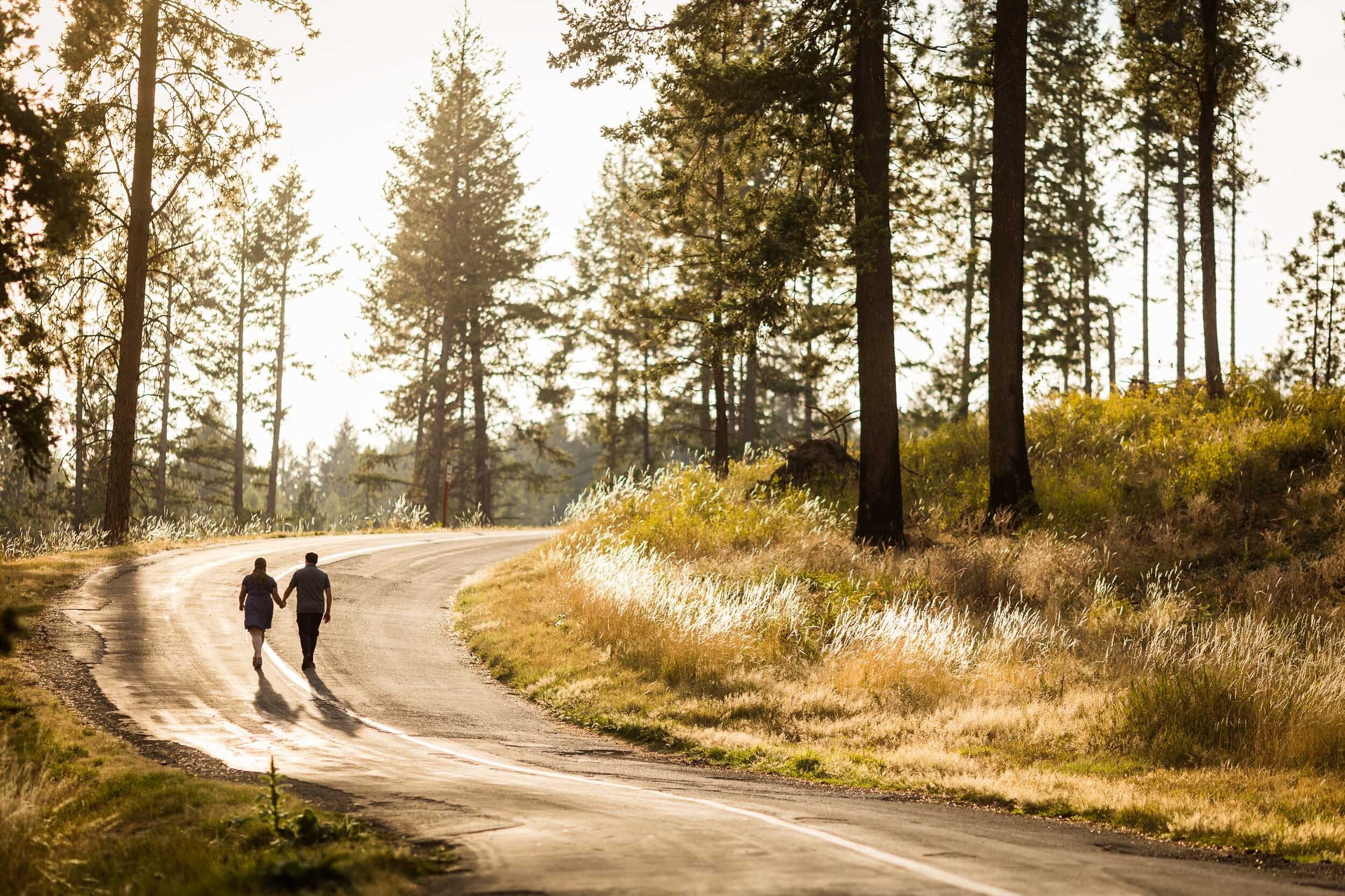 Idaho Engagement: Michael &amp; Savannah's Engagement Photos on the Lake. 