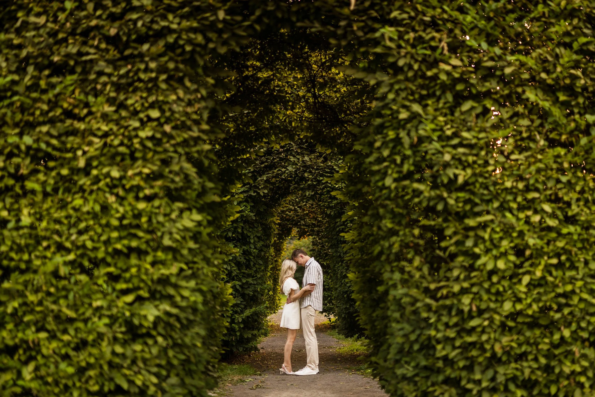 Bea and Landon's Engagement in Manito Park