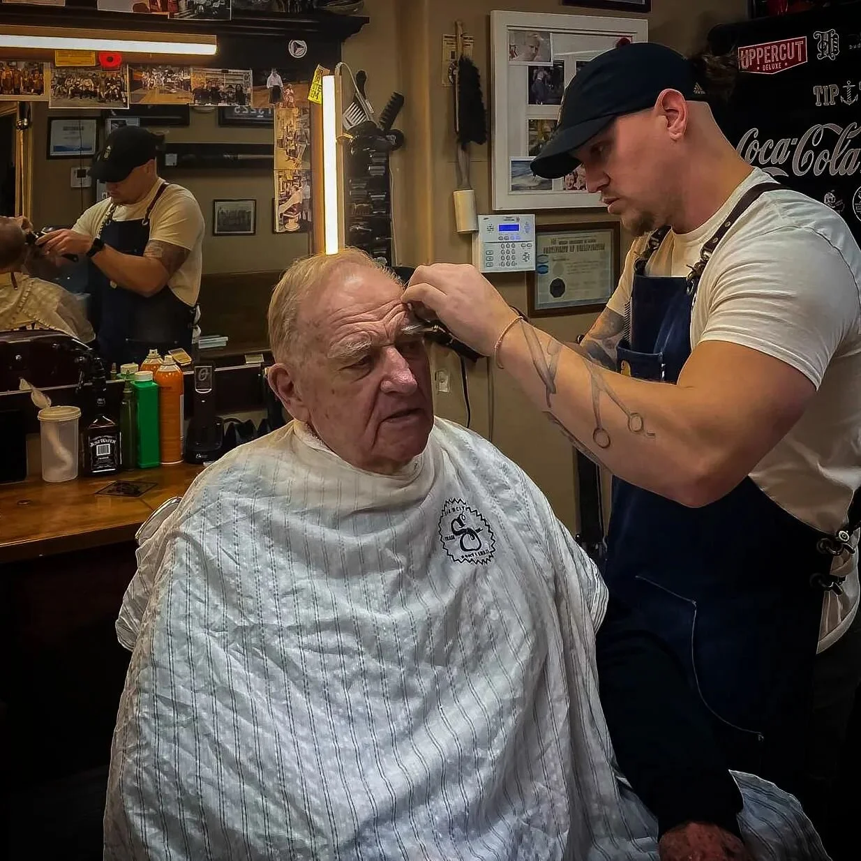 CONTACT — Henry's Barber Shop