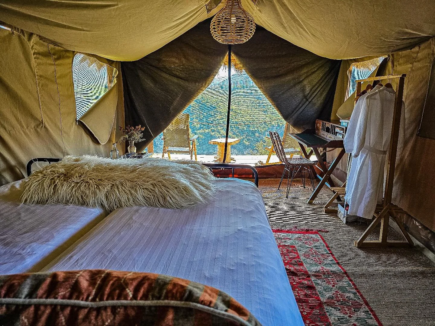 Spring has arrived &ndash; and we are looking forward to this year&rsquo;s season at Camp Nivica. 

🌷🌸🌼 Opening date is May 1st! 🌷🌸🌼 

Book your stay today at www.campnivica.com. Use the code may25 to get a 15% early-bird discount for staying w