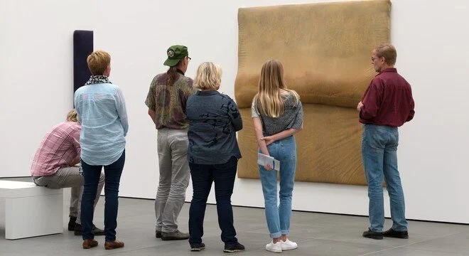 Neues Museum Nürnberg - Rundgänge im Rahmen des Art Weekends.