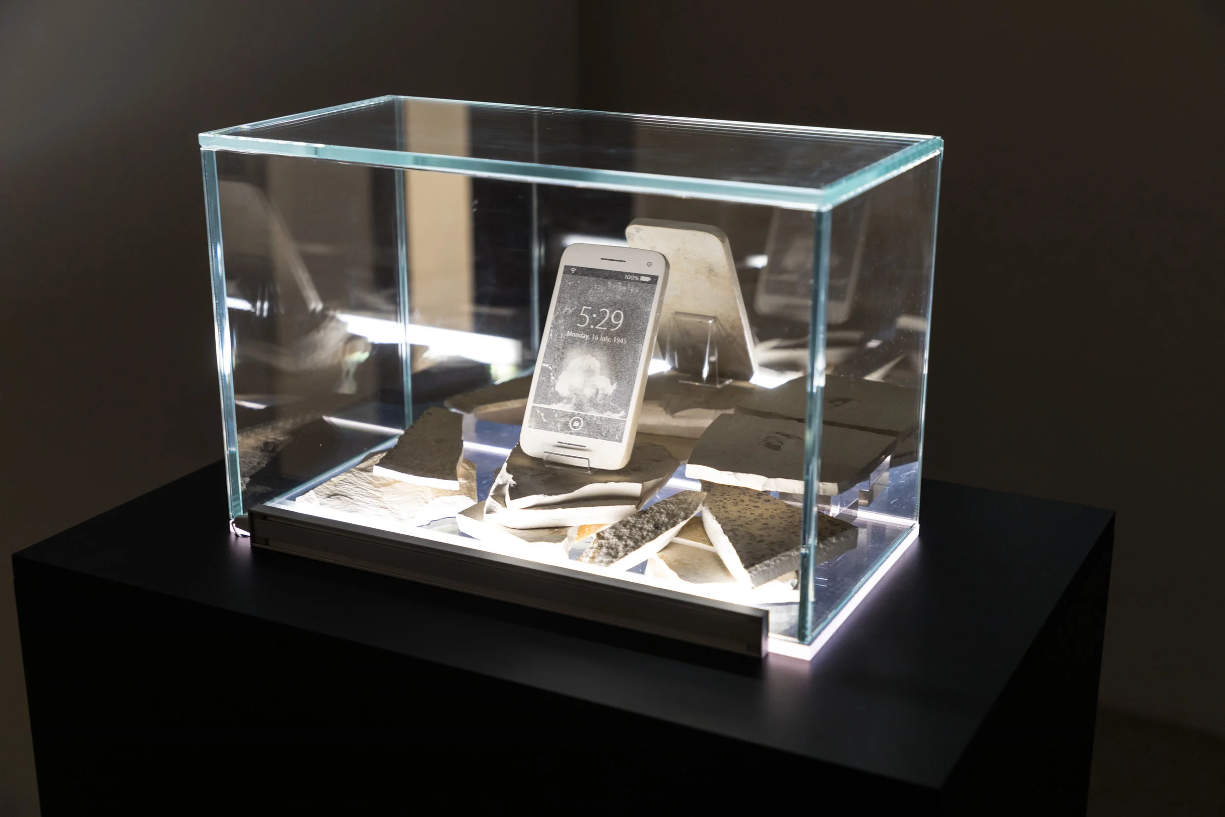  Adoka Niitsu,  Héritage #16071945  (2017) Mixed media. 