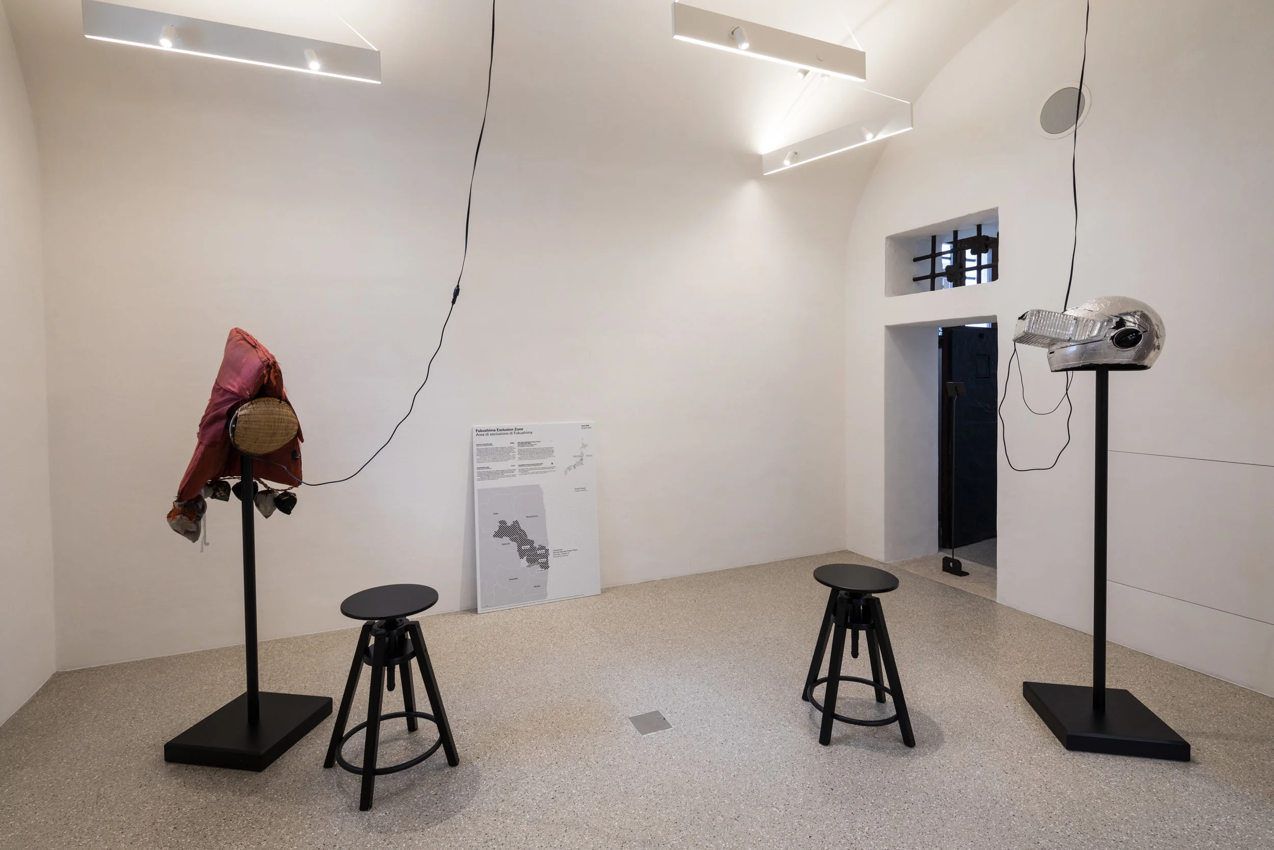  Don’t Follow the Wind,  A Walk in Fukushima  (2015 - 2017) 360° video and headset. 