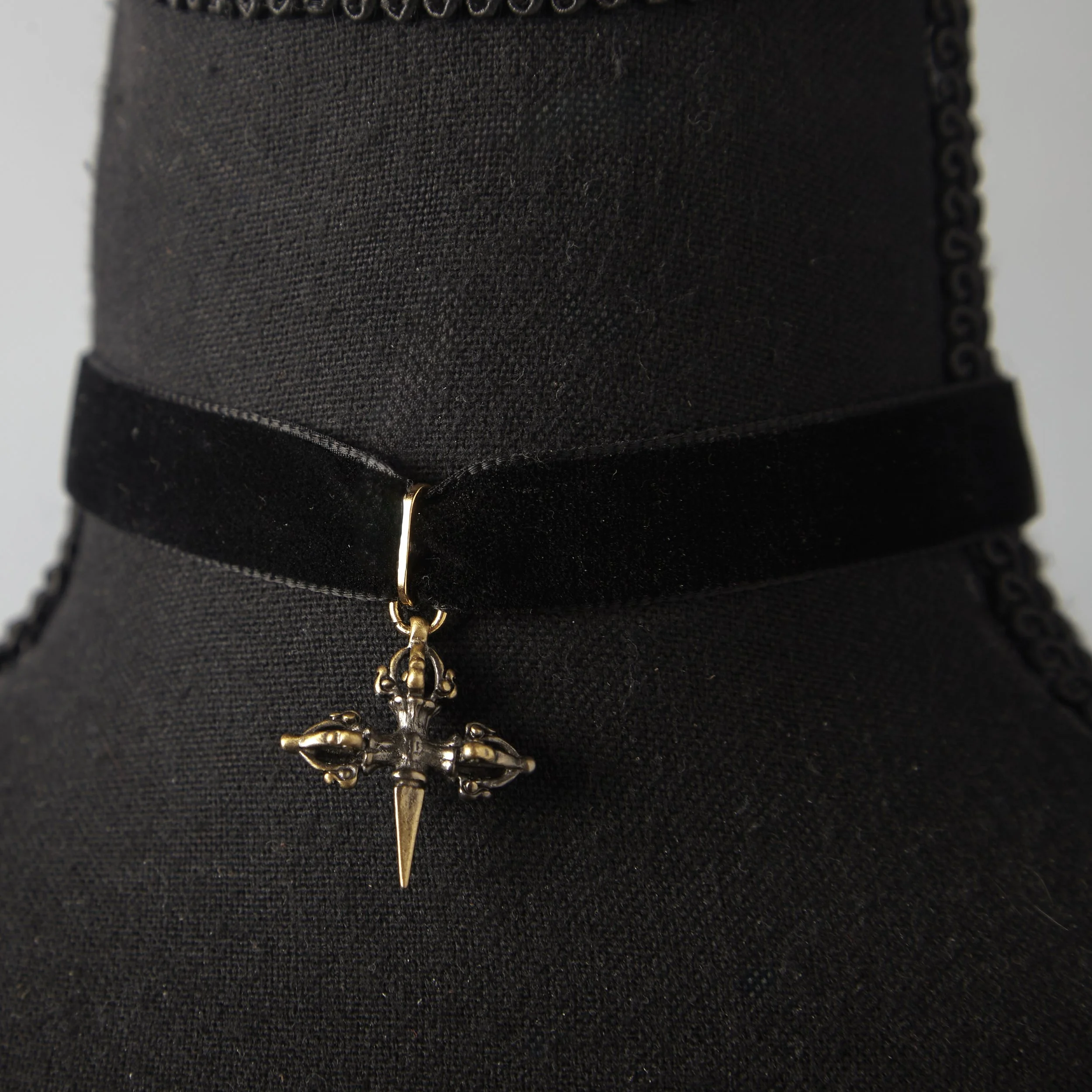 Divine Self Choker Close.jpg