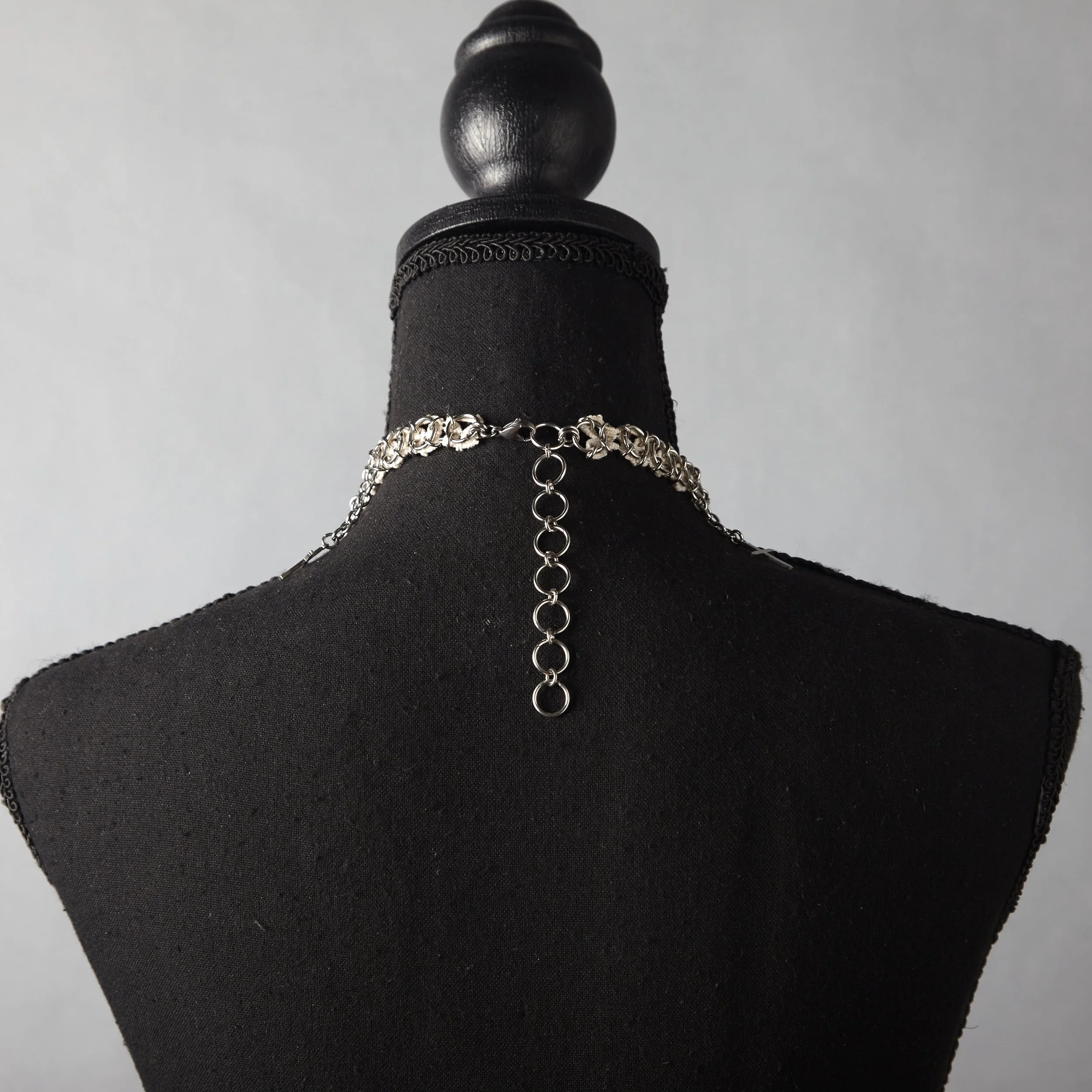 Sacrement Chainmail choker .jpg