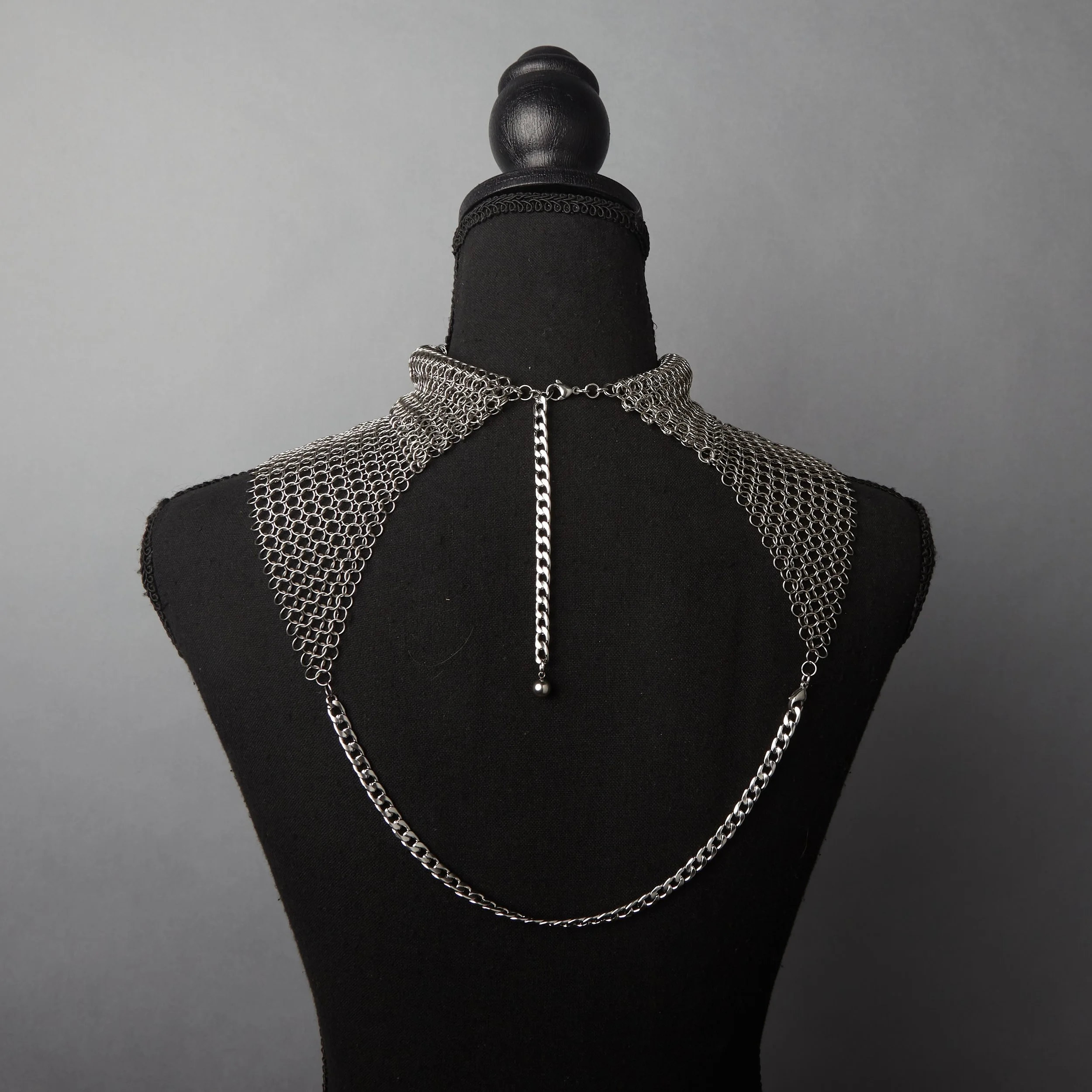 Holy Jester Chainmail Collar ii.jpg