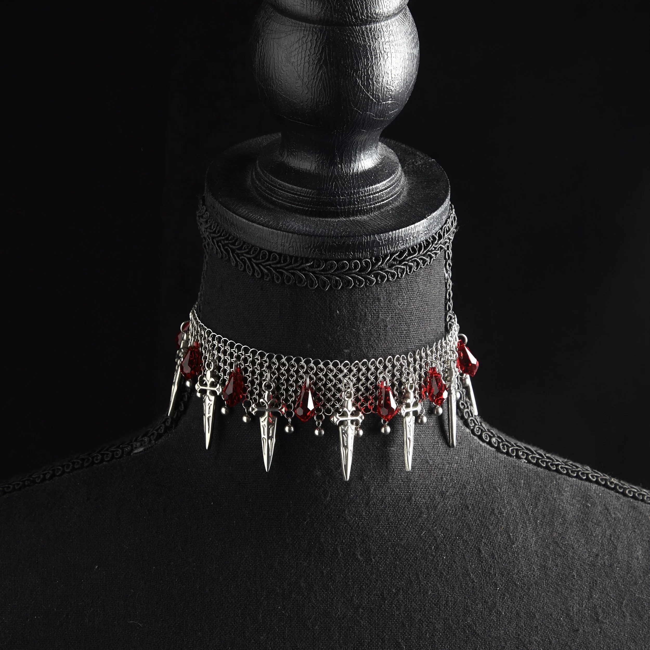 Sacrafice Choker Chainmaille.jpg
