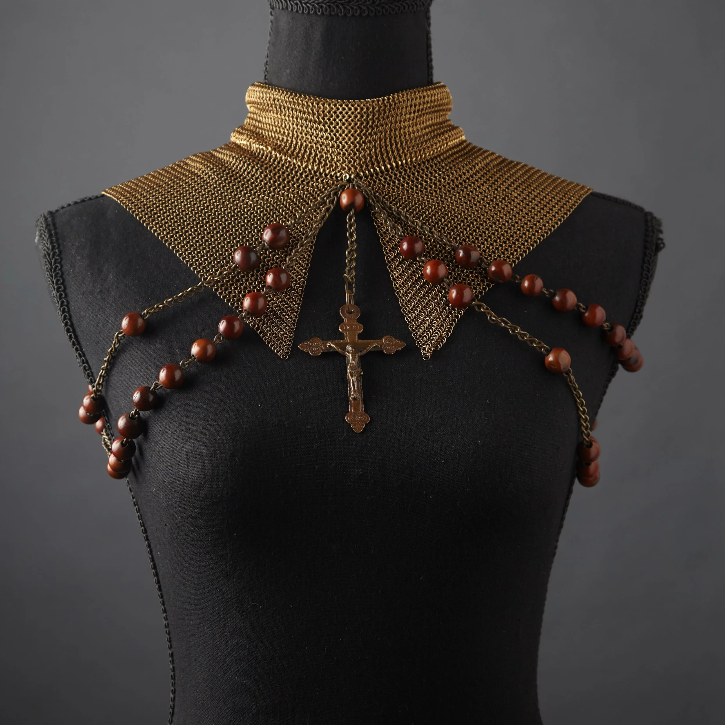 Collar Gold.jpg