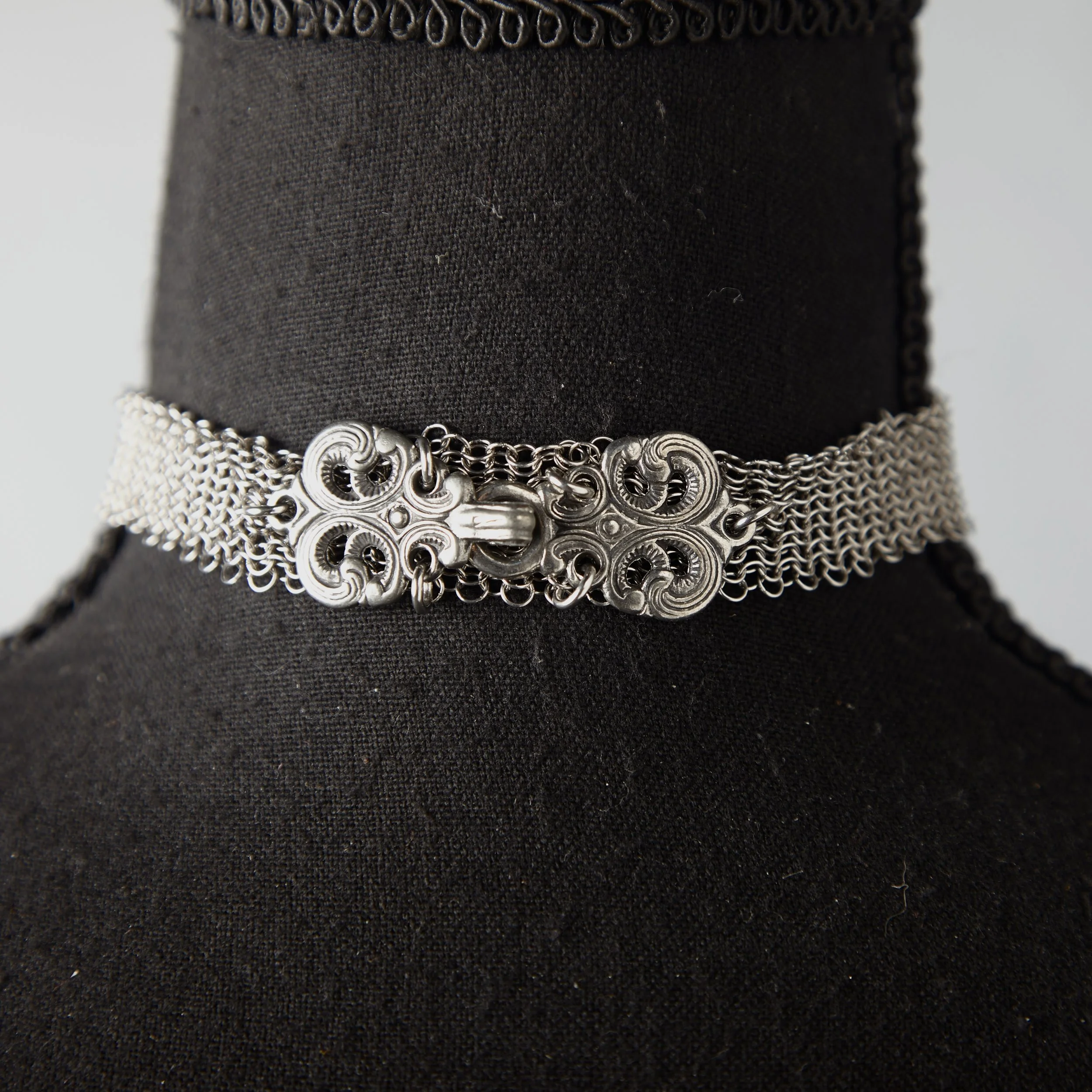 Dreamers Choker .jpg