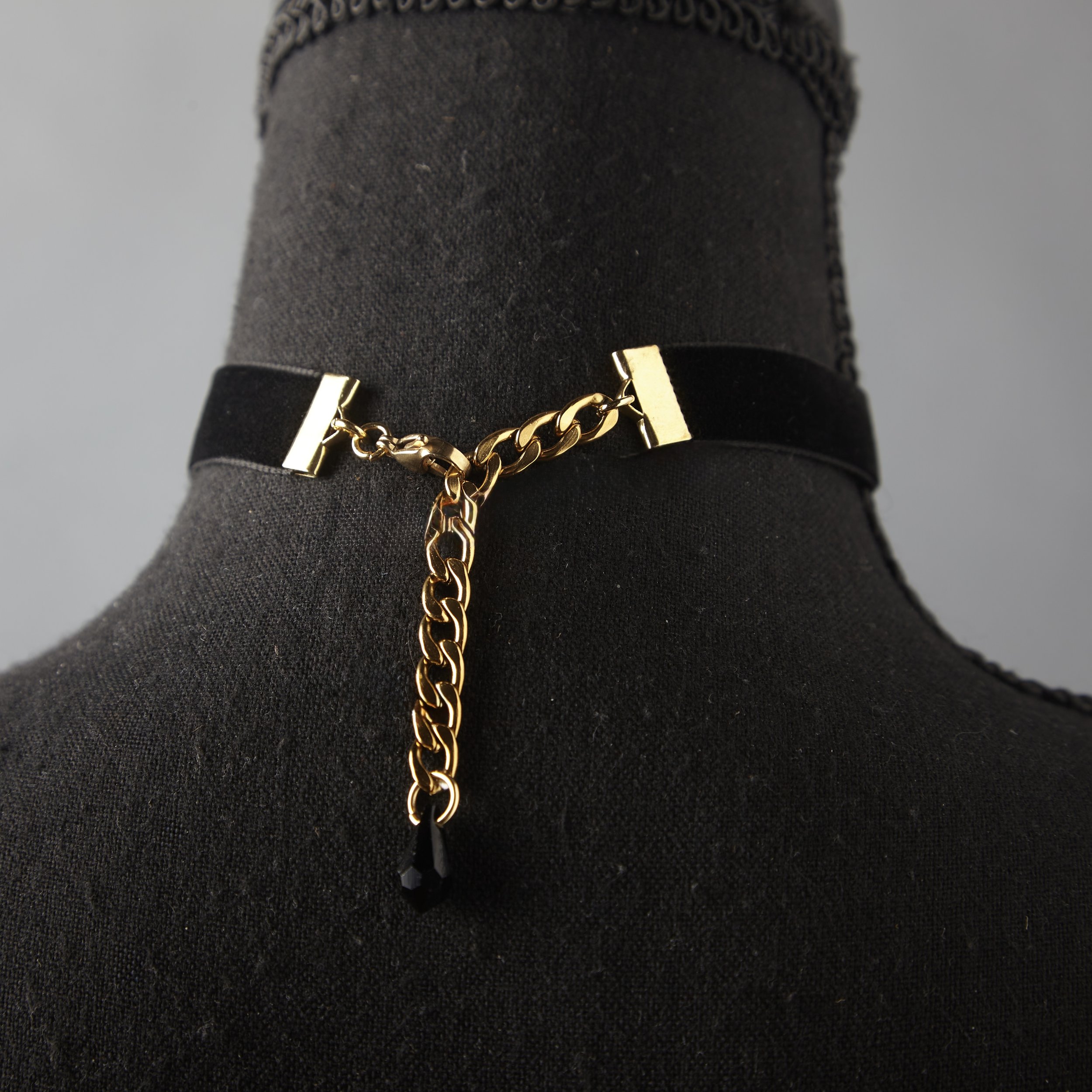 Cameo Choker Back.jpg