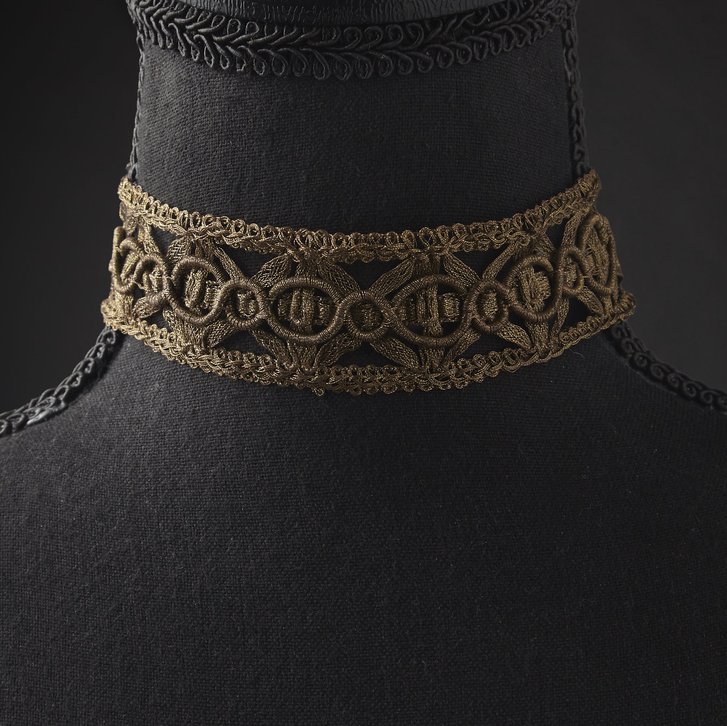 Imperial_II_Choker_1.jpg