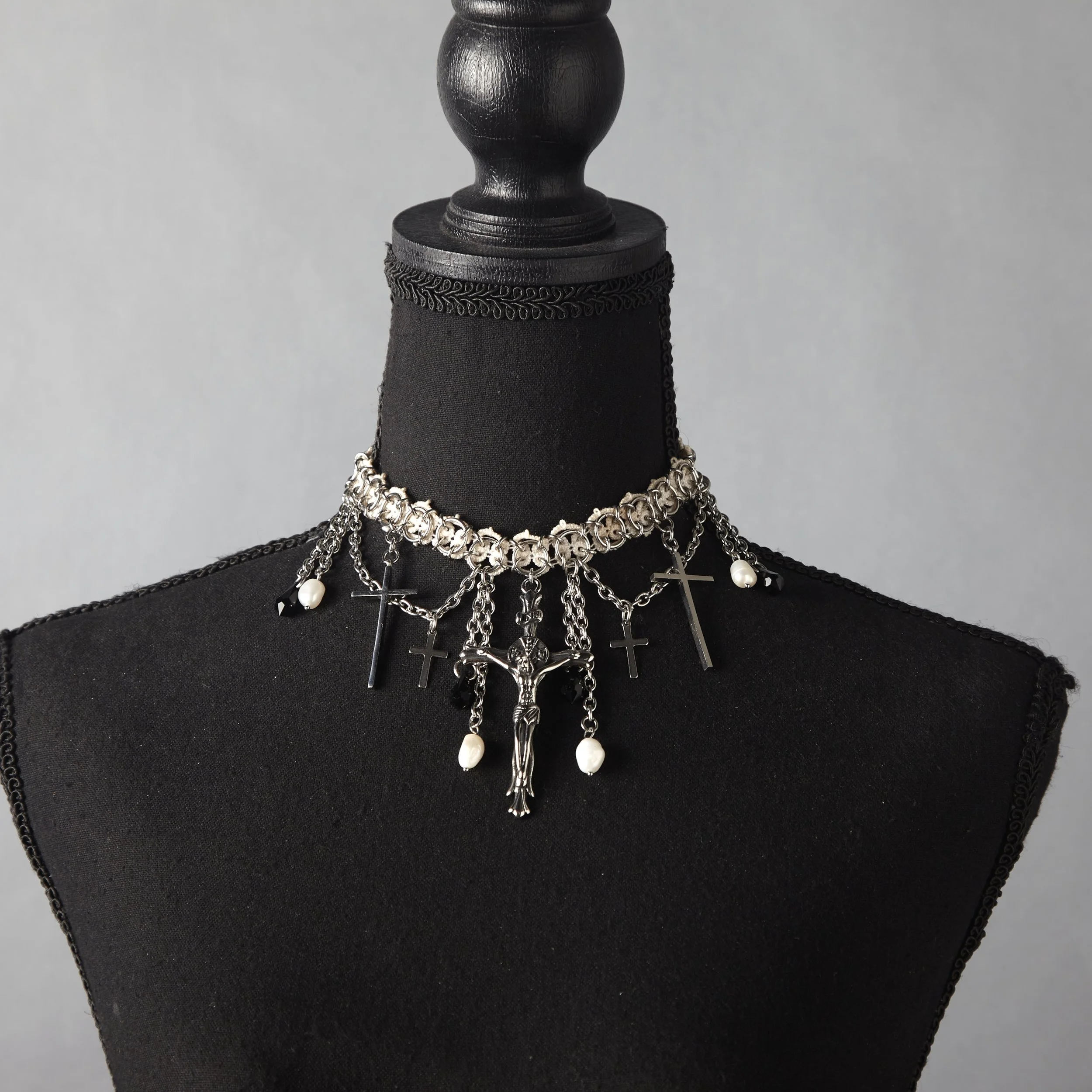 Sacrament Choker .jpg
