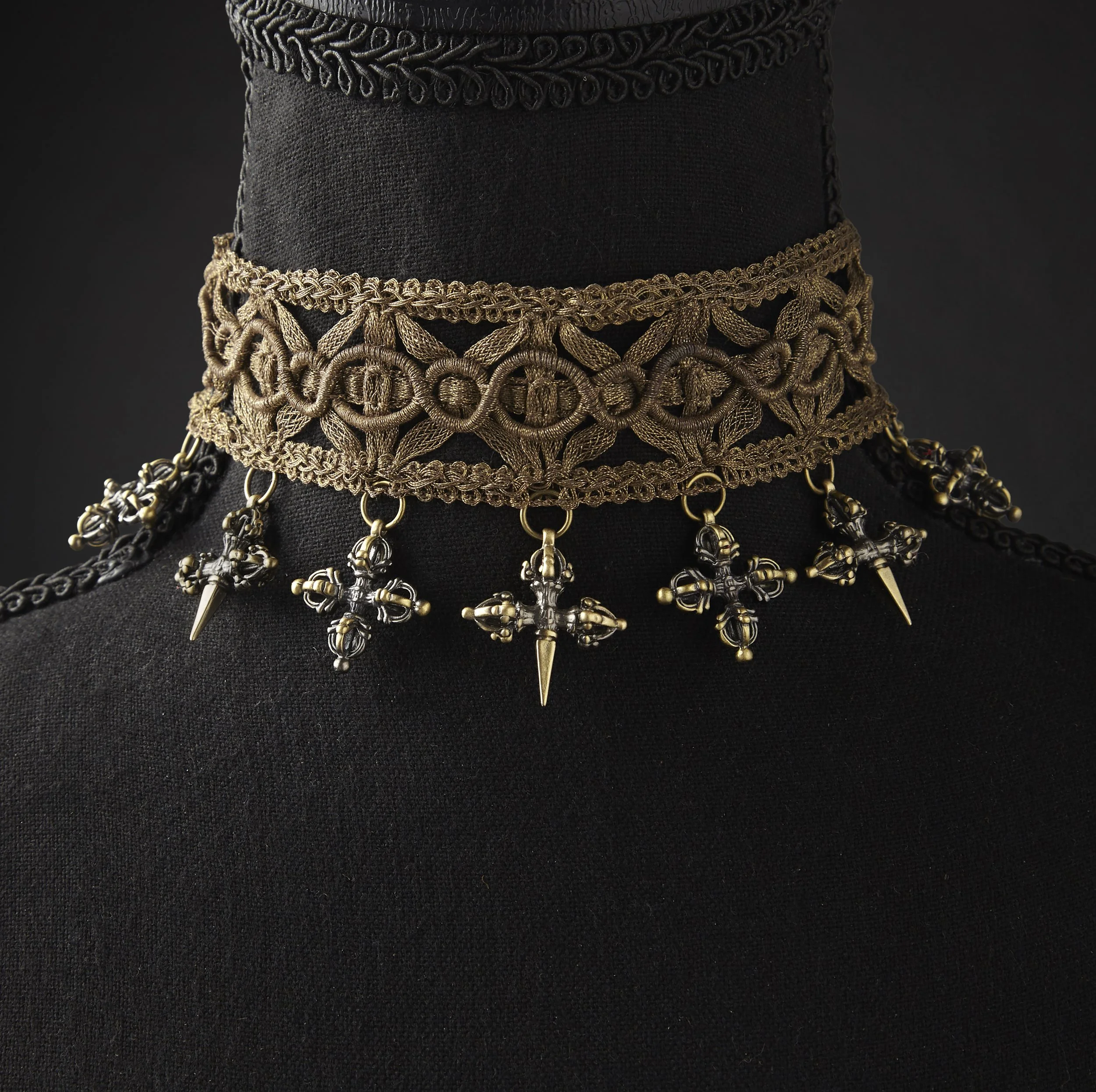 Lace_Choker_Crosses_Brass_1.jpg