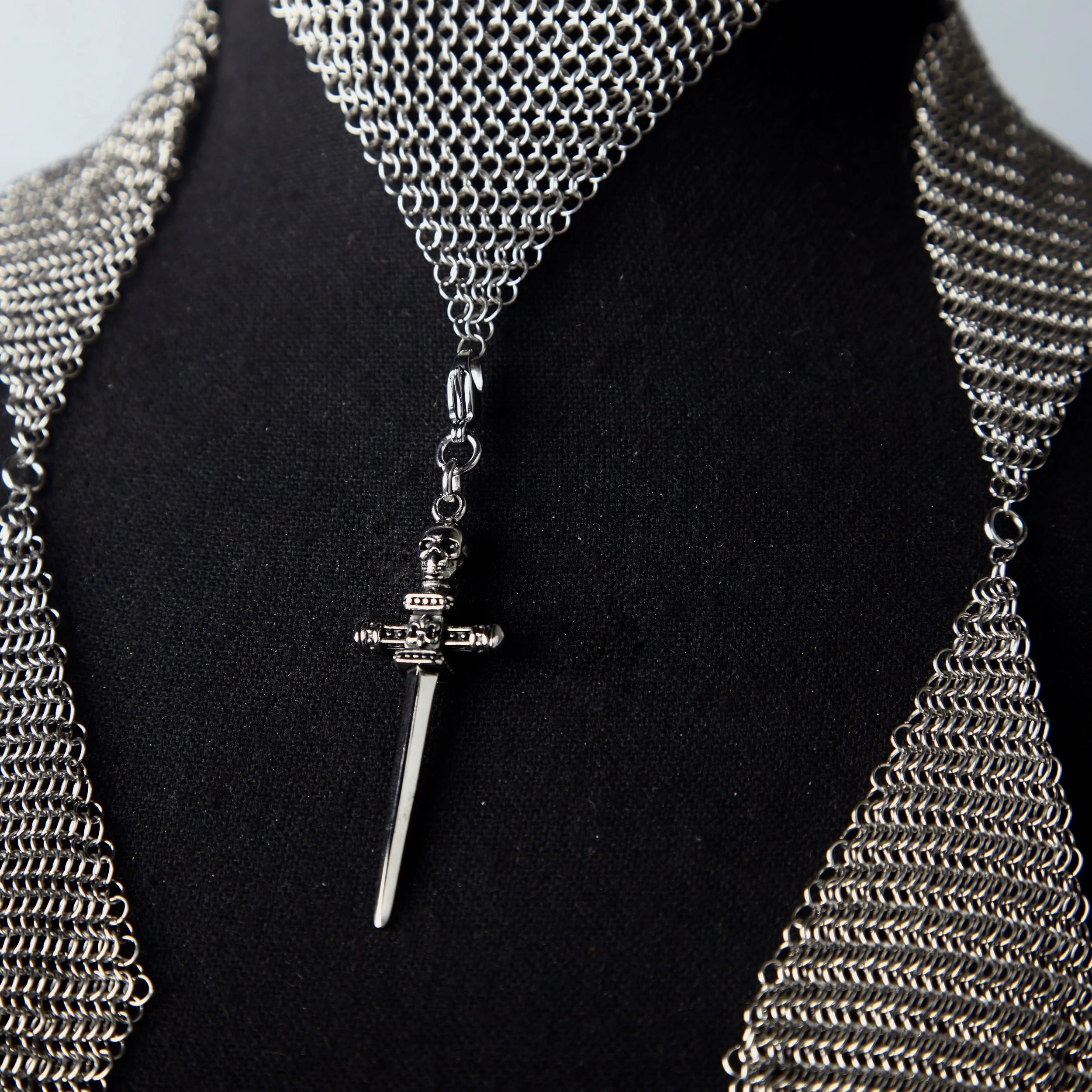 Holy Jester Scarf Chainmaille.jpg