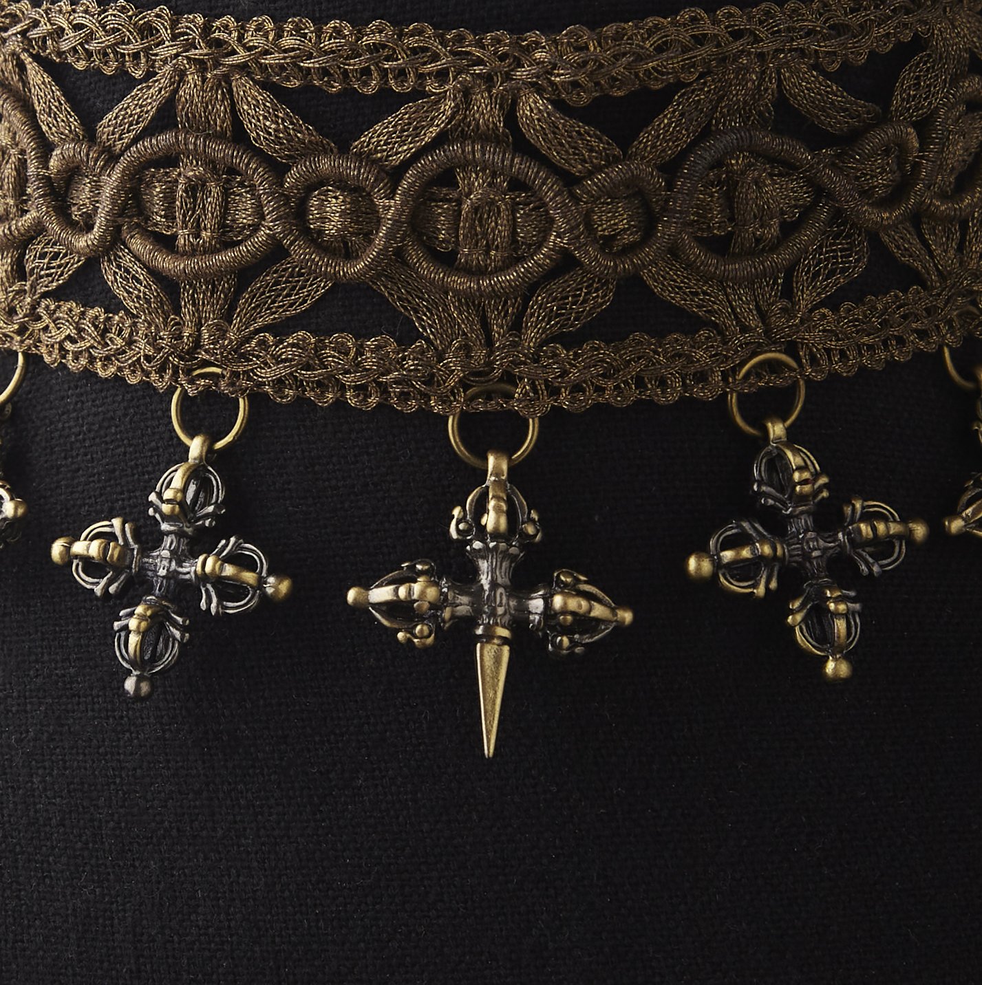 Lace_Choker_Crosses_Brass_2.jpg