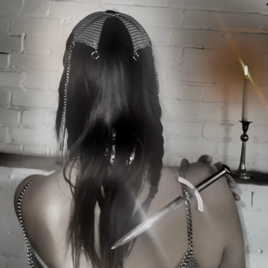 Ladanum II Bella Back.jpg