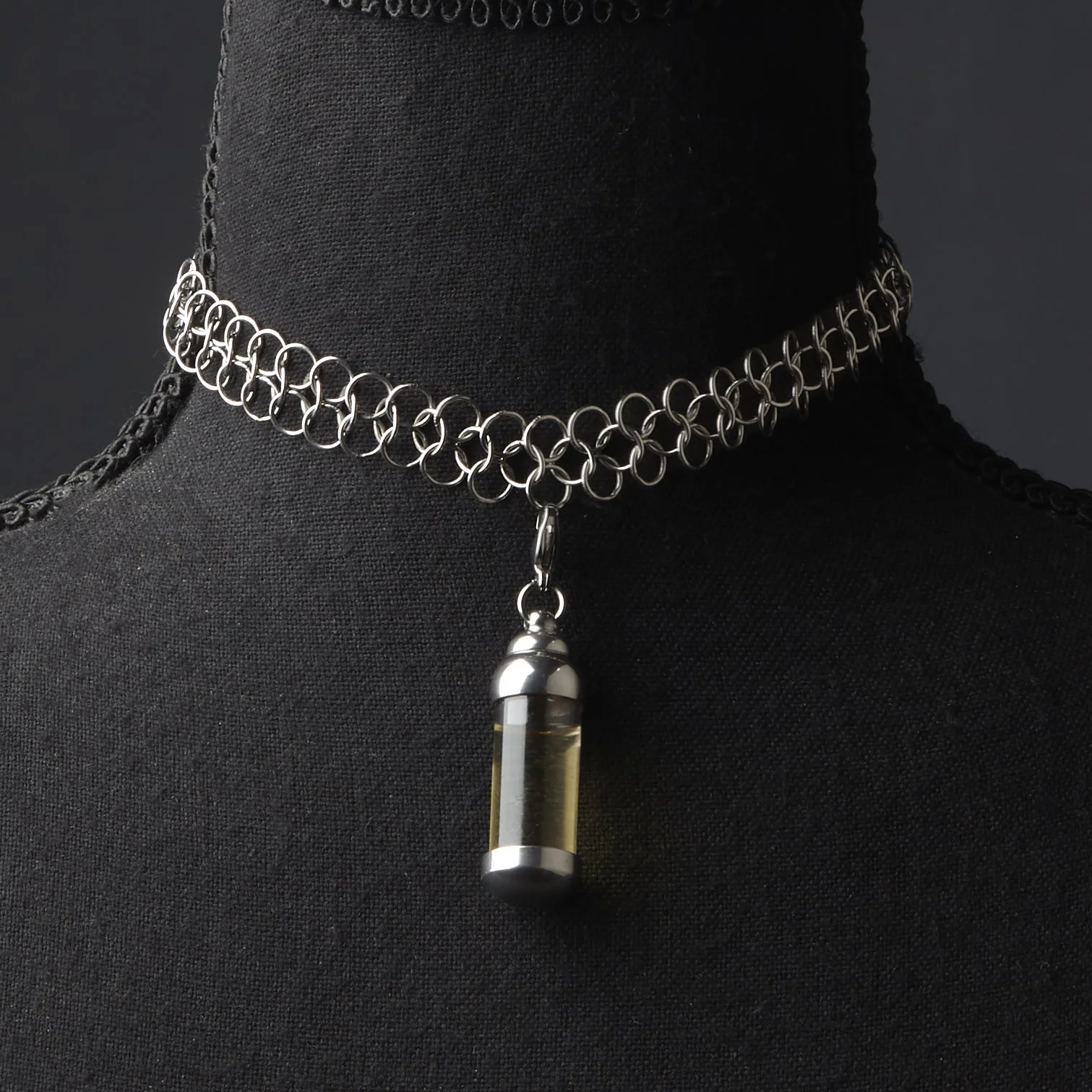 Chainmail Choker 9.jpg