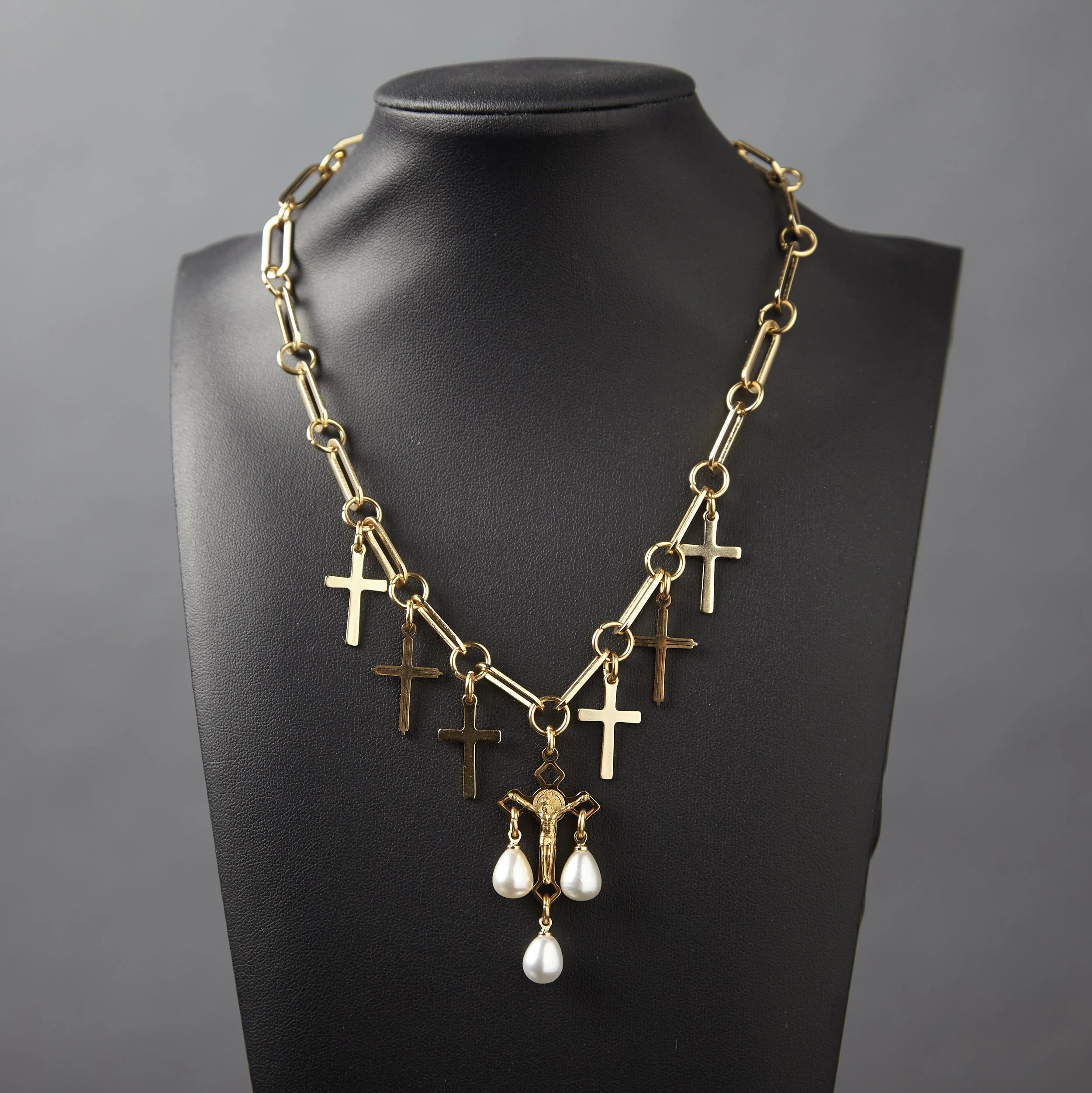 Eternal Necklace Gold 2.jpg